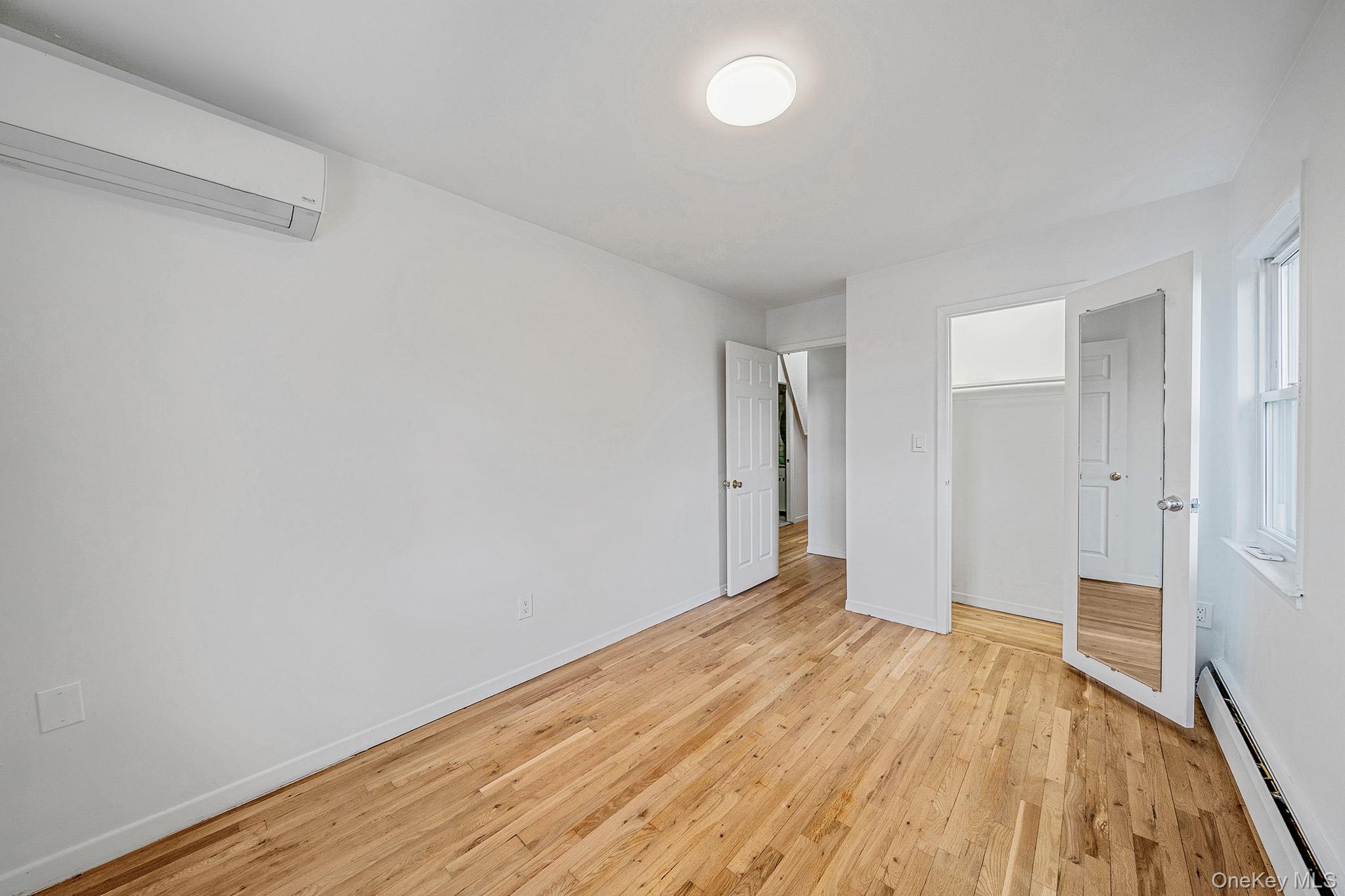 #14 photo, 2309 128th Street Street, कॉलेज पॉइंट College Point , NY 11356