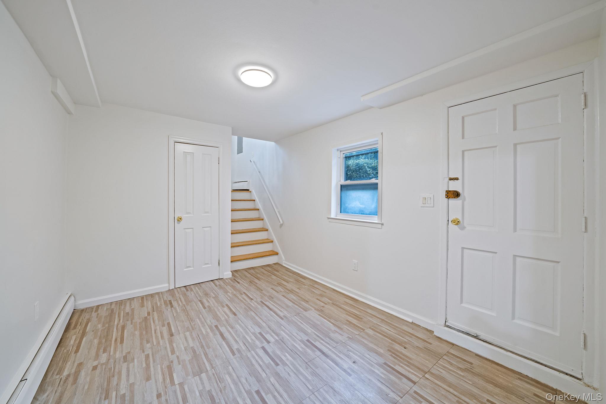 #16 photo, 2309 128th Street Street, कॉलेज पॉइंट College Point , NY 11356