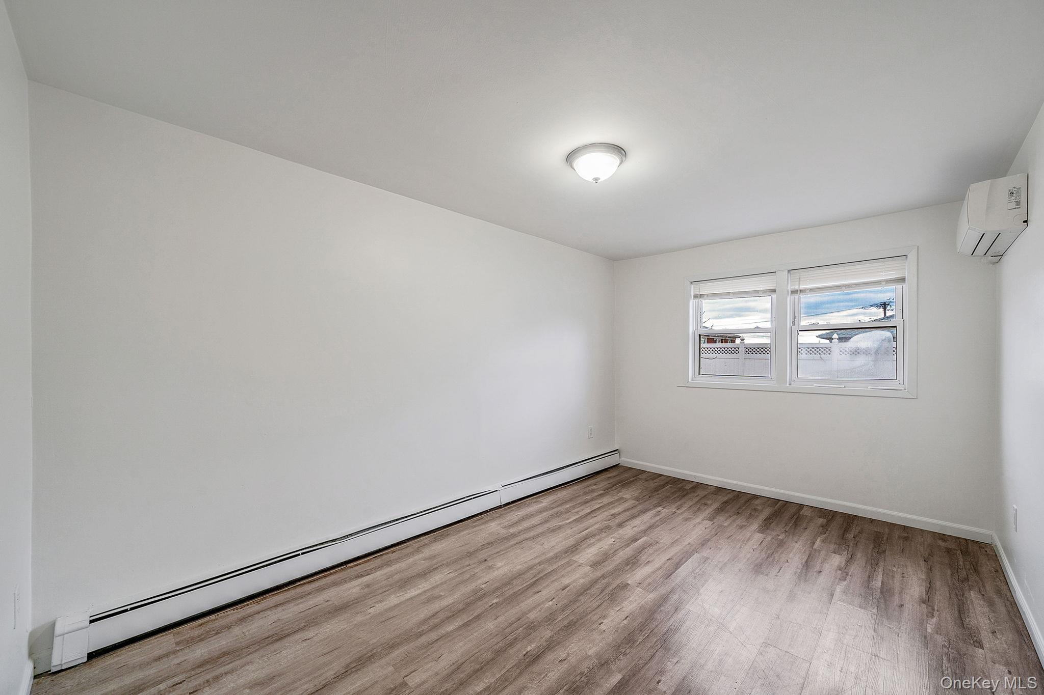 #19 photo, 2309 128th Street Street, कॉलेज पॉइंट College Point , NY 11356