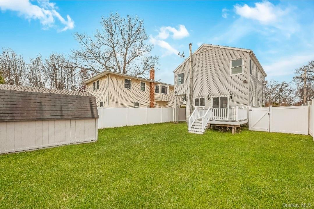 #4 photo, 54 5th Street, Ronkonkoma , NY 11779