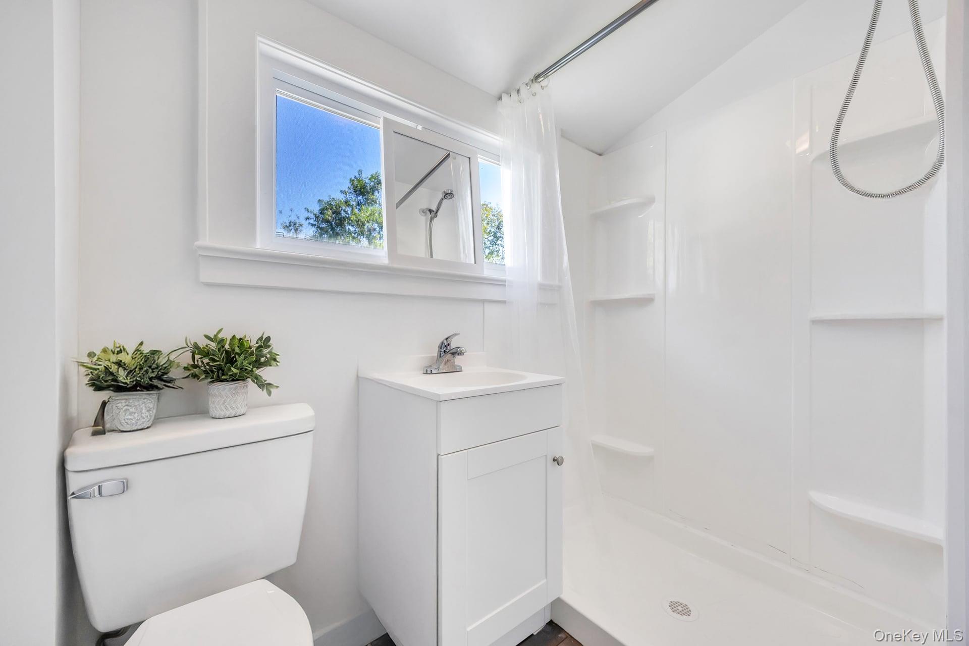 #15 photo, 23 Peachtree Lane, Hicksville , NY 11801