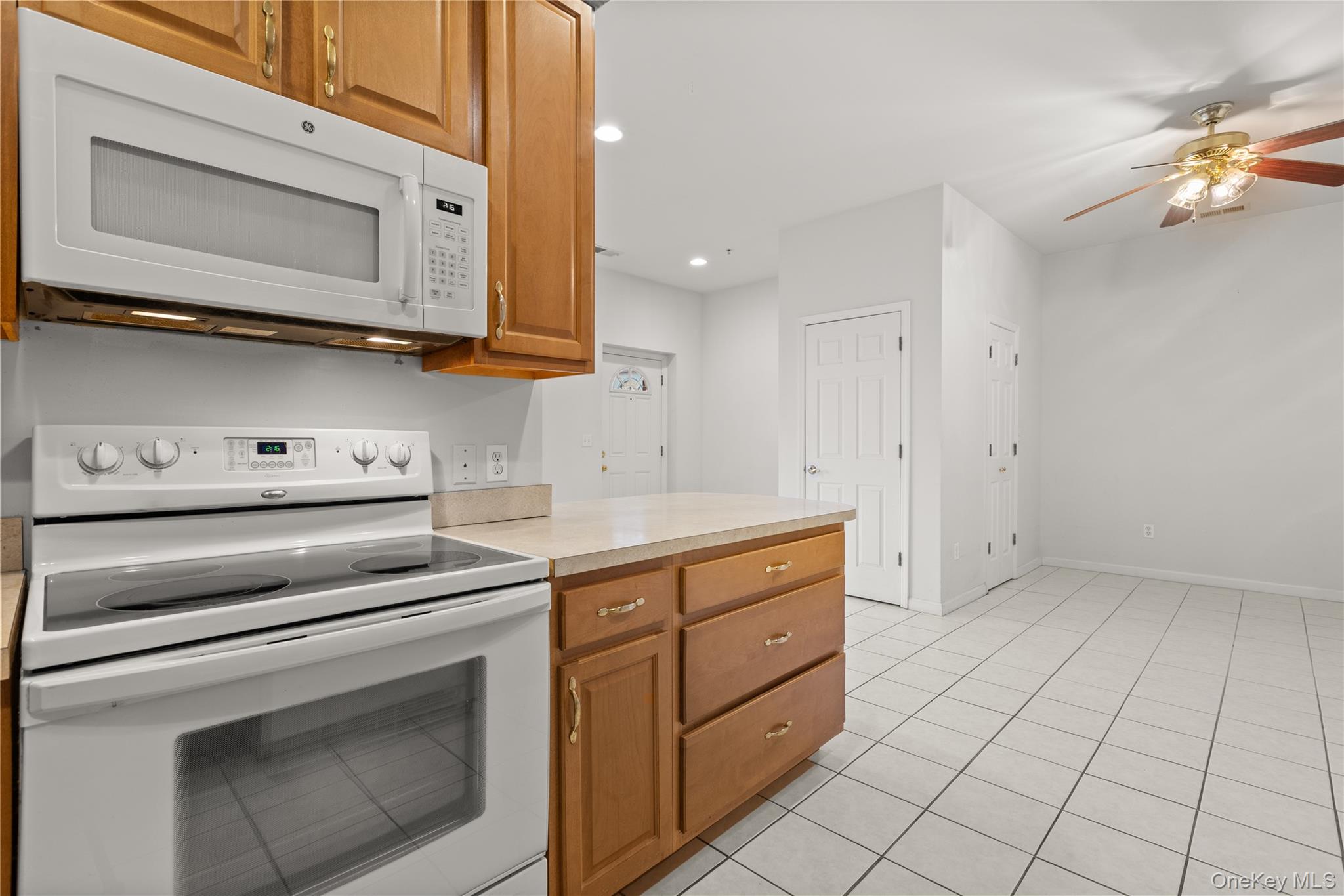 #11 photo, 119 Francesca Way, Amityville , NY 11701