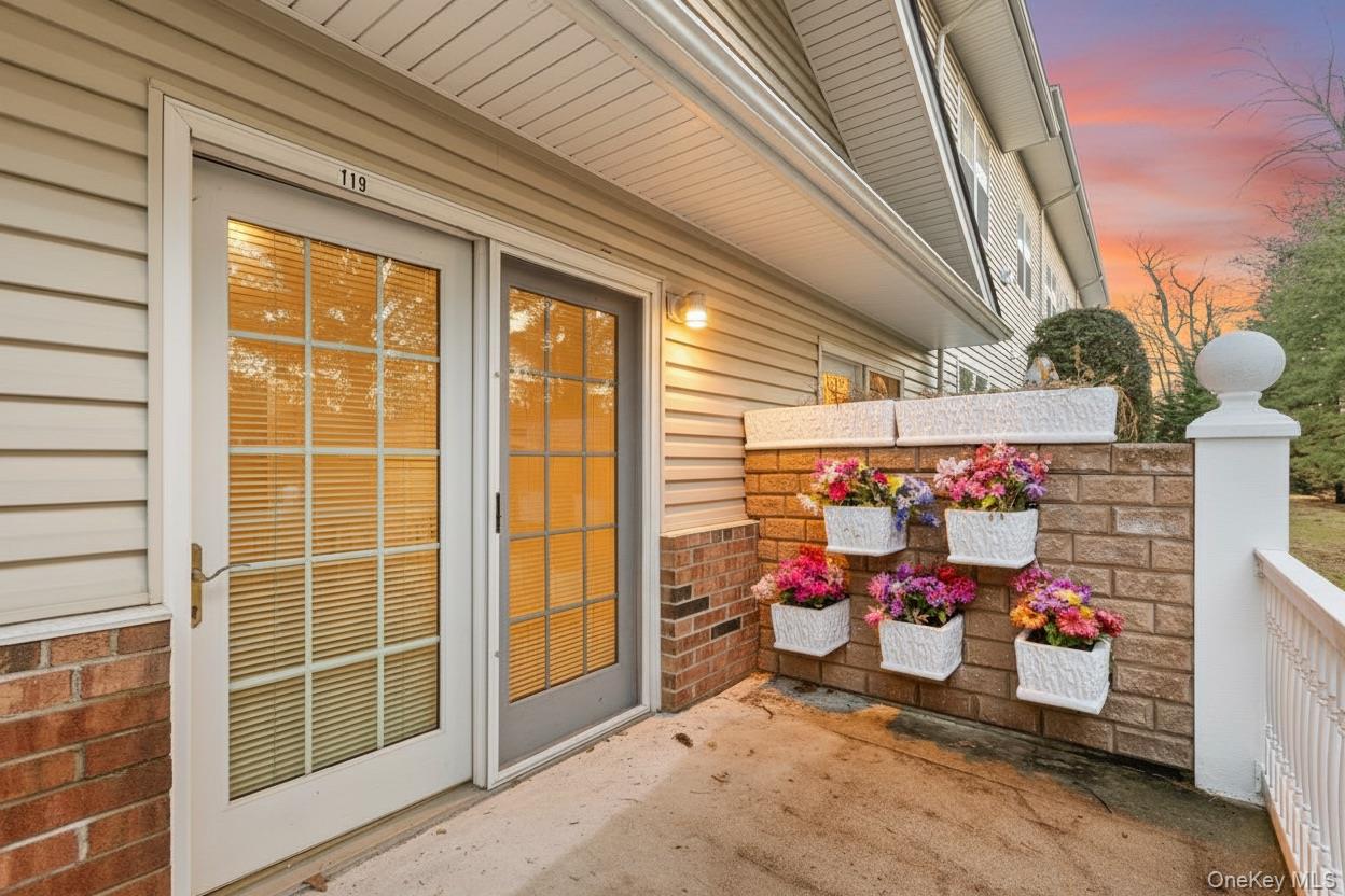 #19 photo, 119 Francesca Way, Amityville , NY 11701