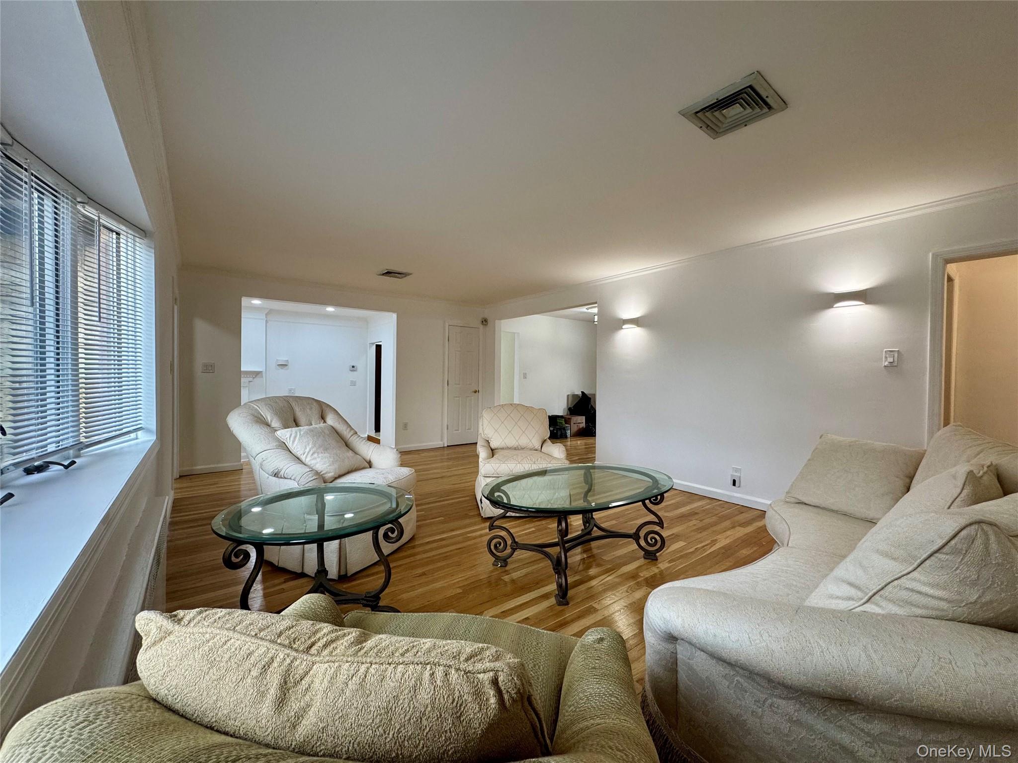 #5 photo, 23 Center Drive, New Hyde Park , NY 11040