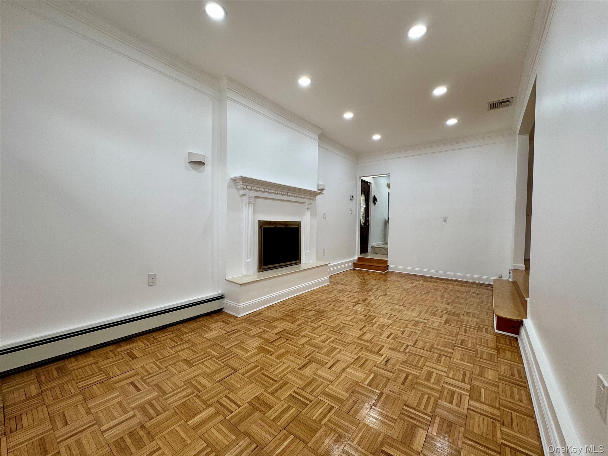 #7 photo, 23 Center Drive, New Hyde Park , NY 11040