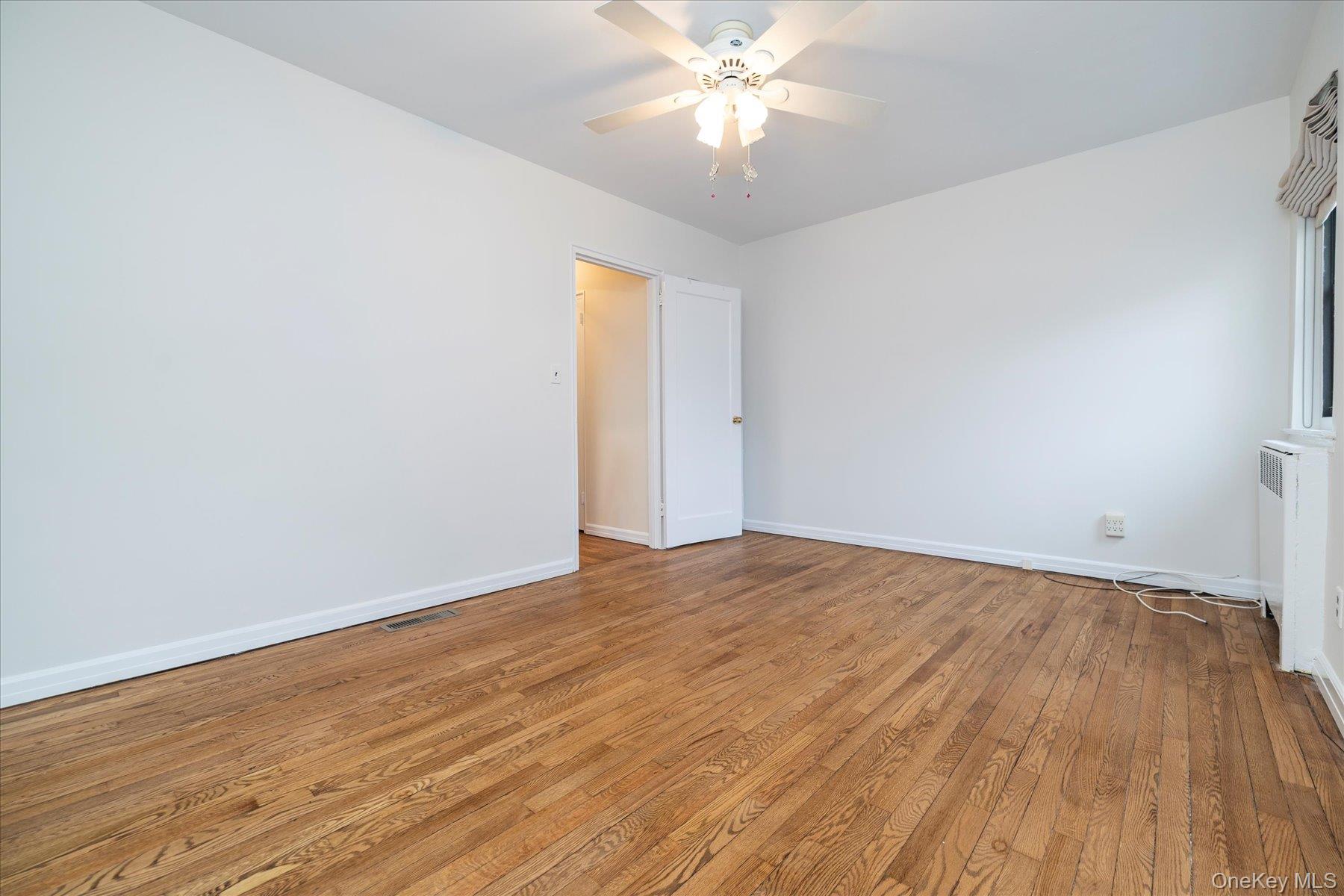 #13 photo, 105 15th Street, Garden City , NY 11530