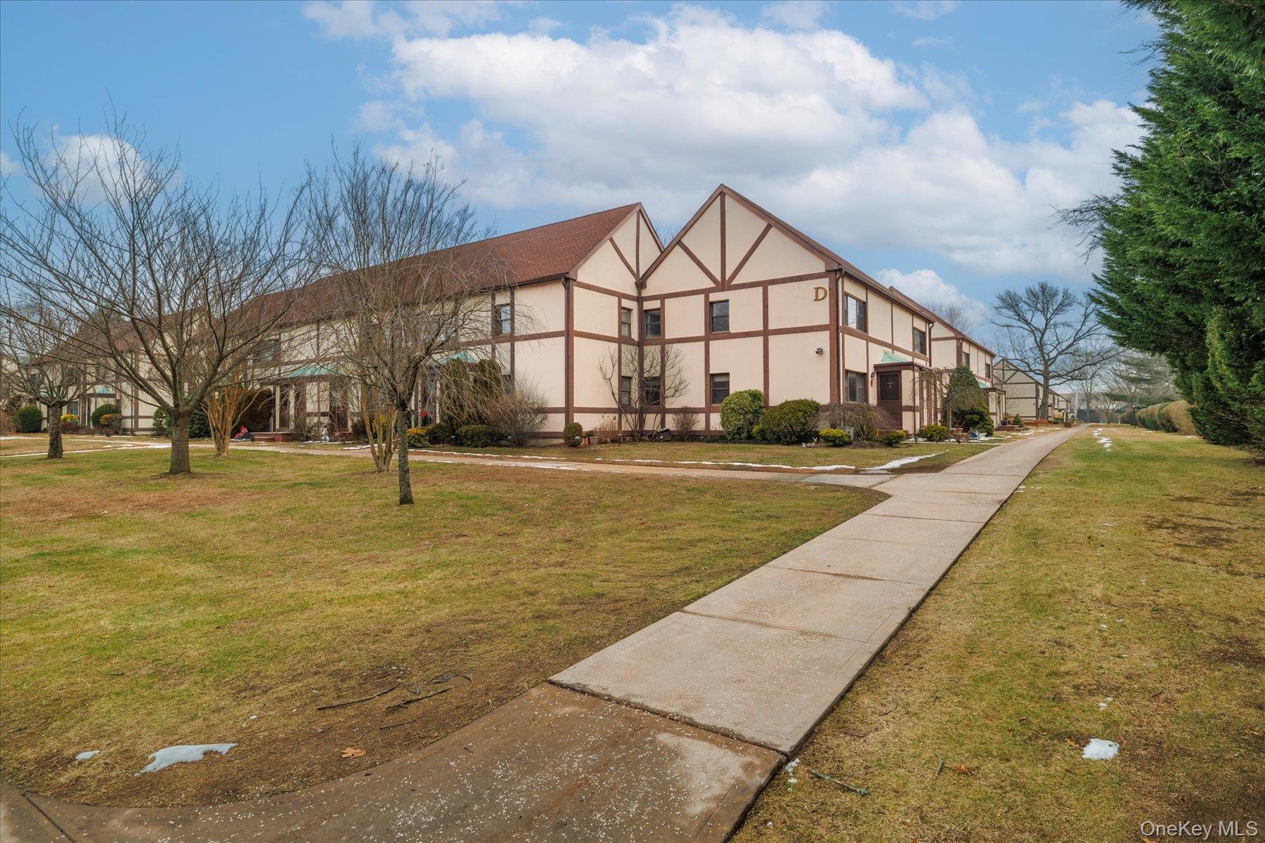 #2 photo, 105 15th Street, Garden City , NY 11530