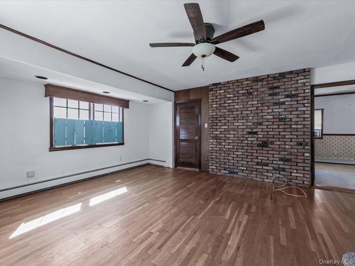 #11 photo, 7 Romeo Lane, Commack , NY 11725