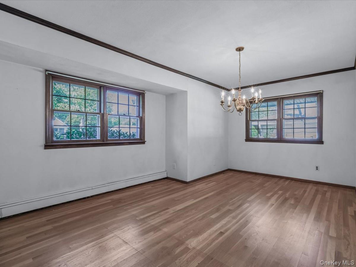 #15 photo, 7 Romeo Lane, Commack , NY 11725