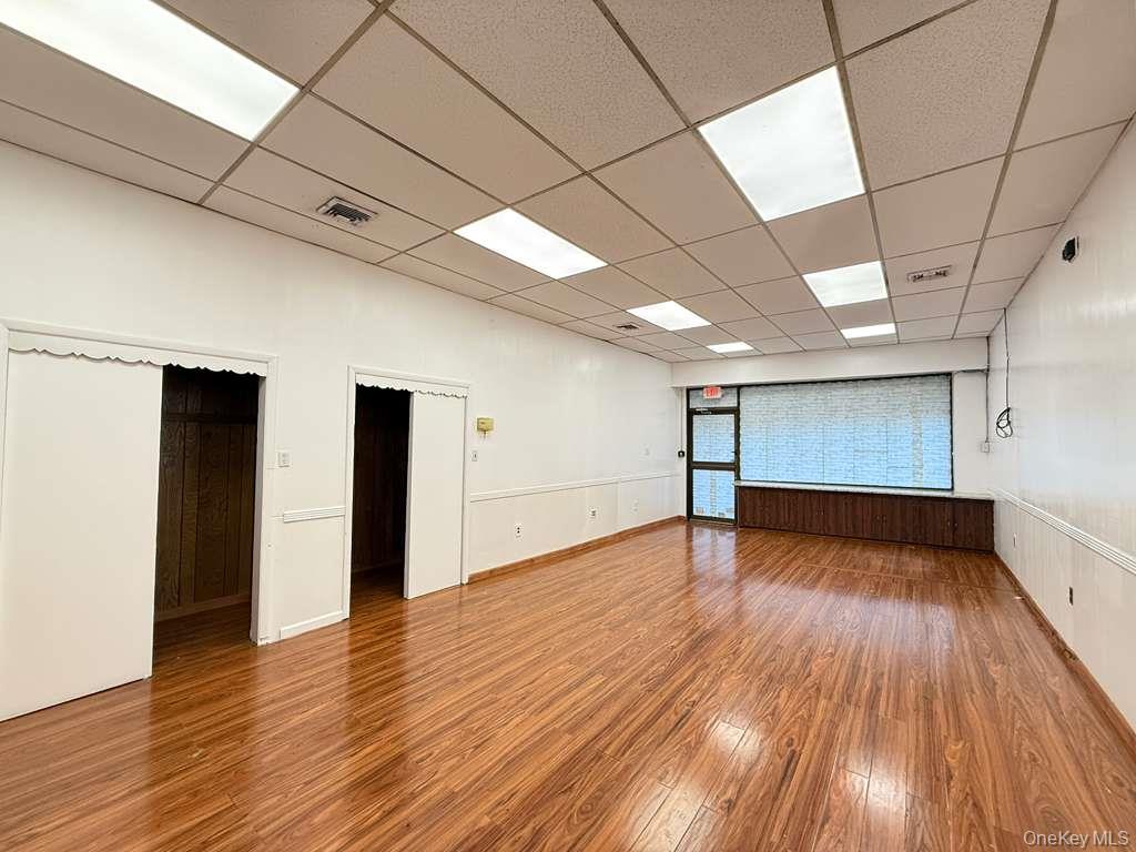 #5 photo, 6938 Myrtle Avenue, Glendale , NY 11385