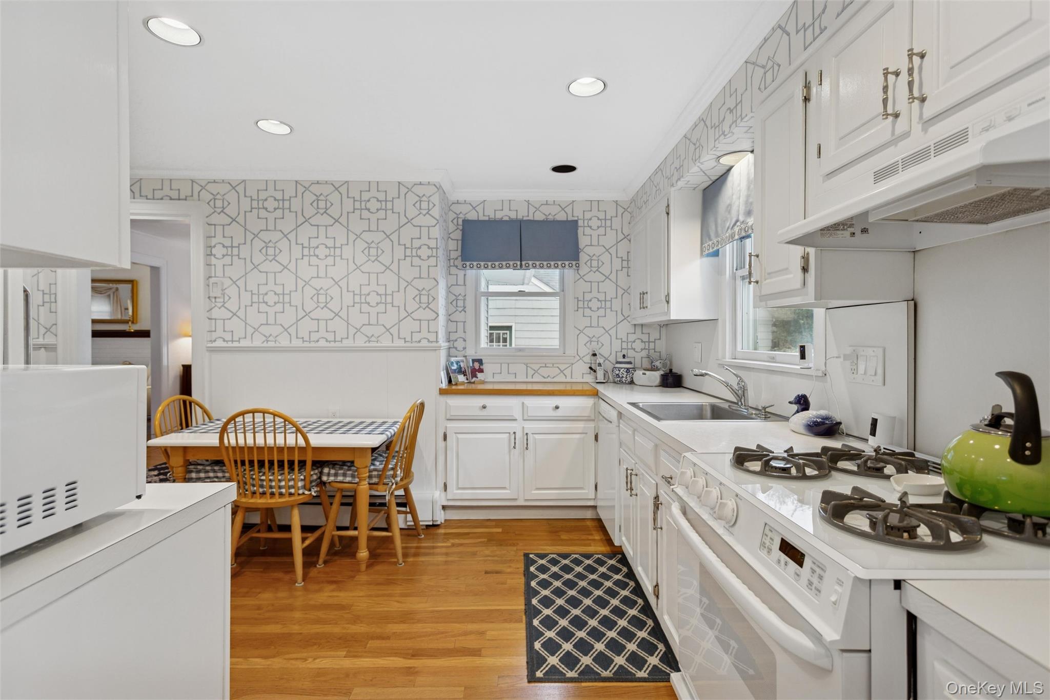 #10 photo, 172 Fernwood Terrace, Нассау ‖ Garden City , NY 11530