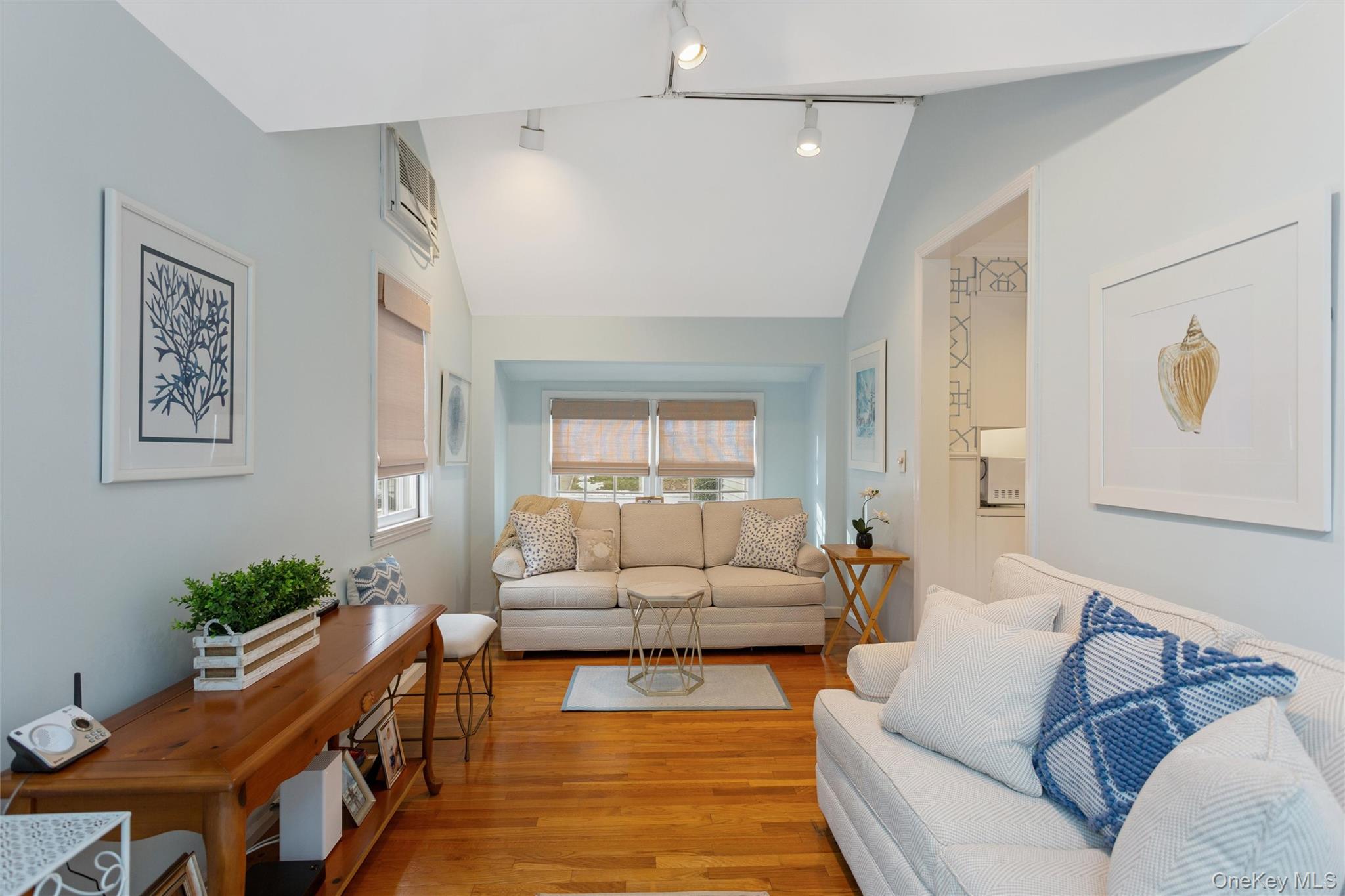 #13 photo, 172 Fernwood Terrace, Нассау ‖ Garden City , NY 11530