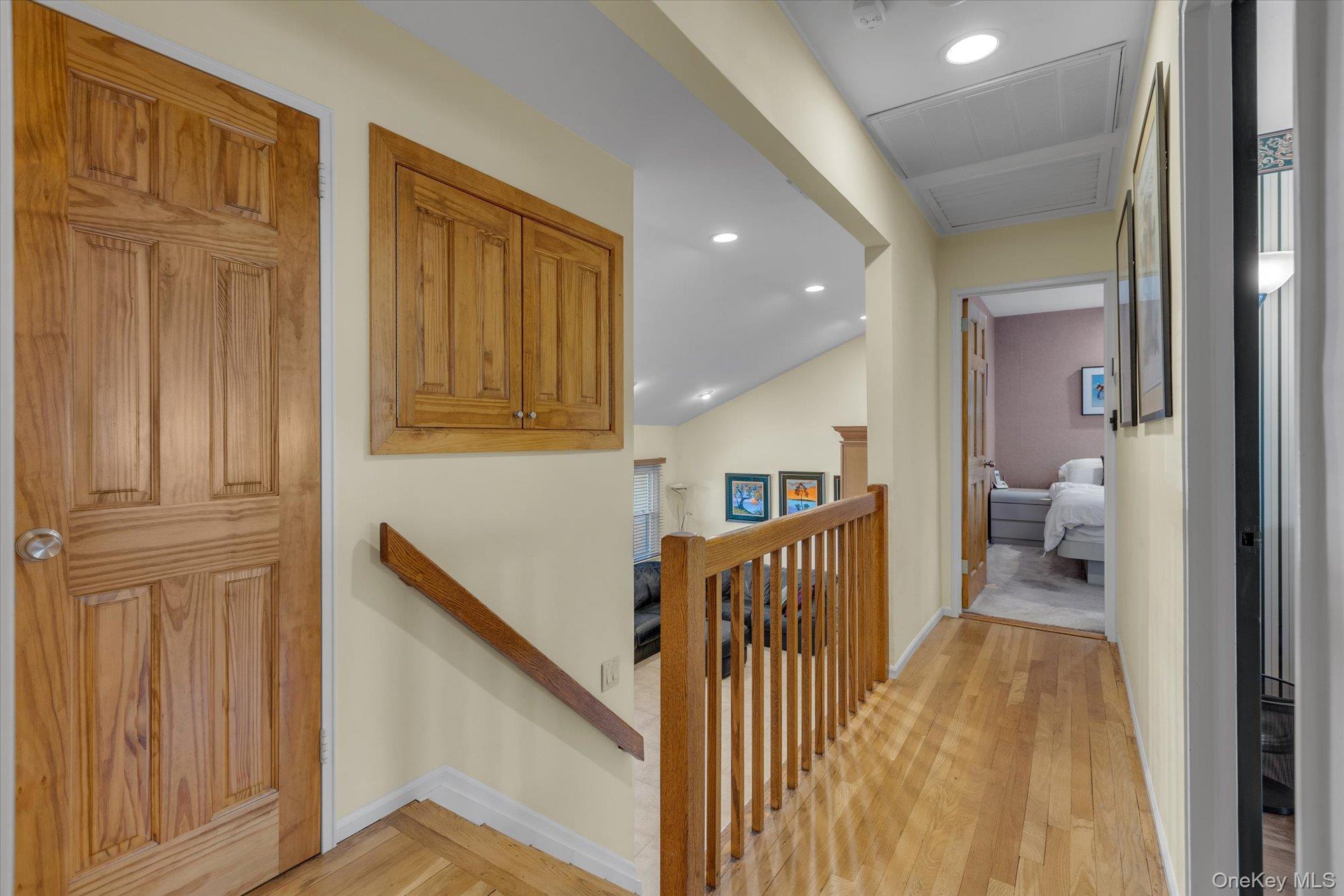 #13 photo, 19 Capitol Place, Саффолк ‖ South Huntington , NY 11746