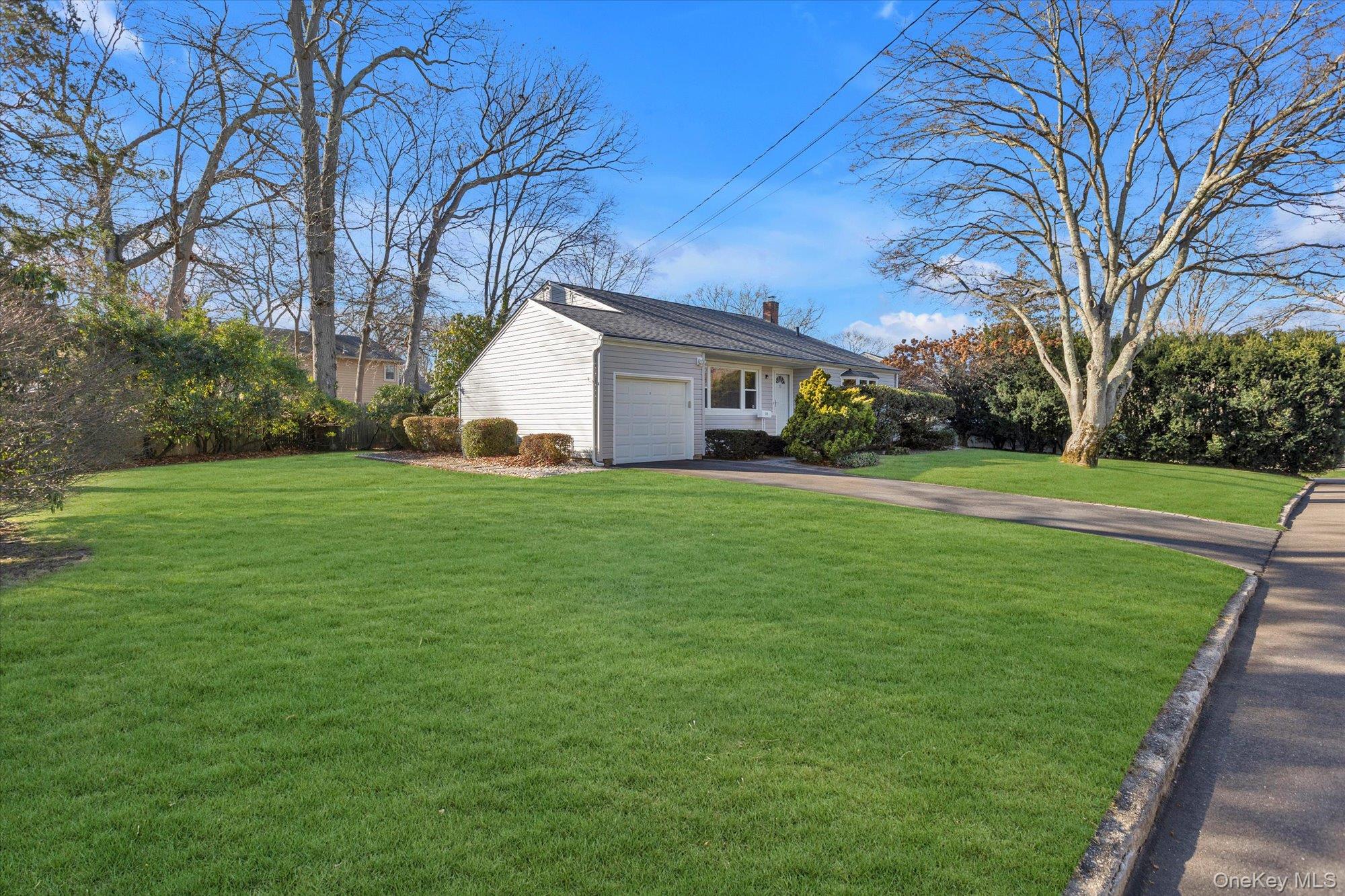 #4 photo, 19 Capitol Place, Саффолк ‖ South Huntington , NY 11746