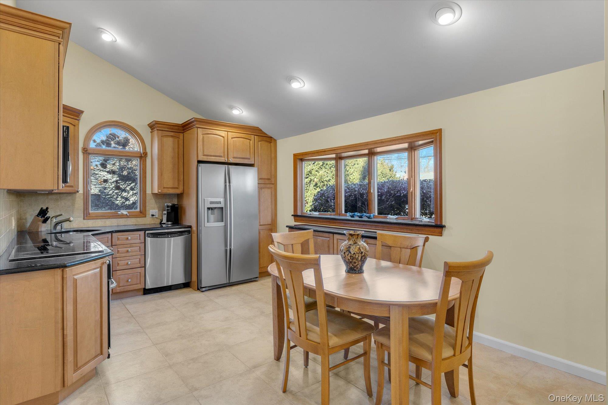 #6 photo, 19 Capitol Place, Саффолк ‖ South Huntington , NY 11746