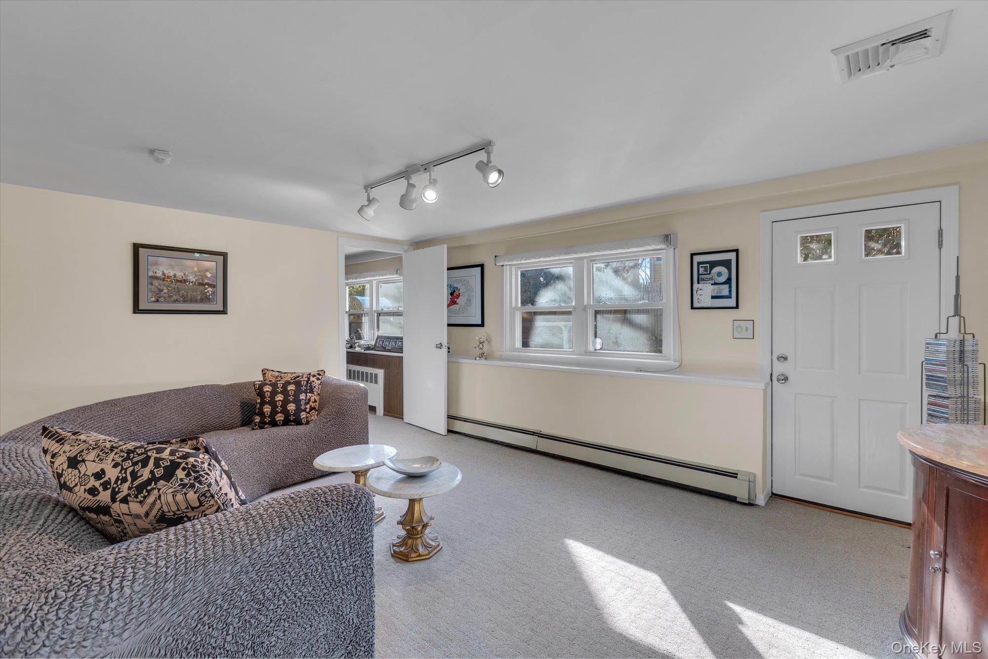 #9 photo, 19 Capitol Place, Саффолк ‖ South Huntington , NY 11746