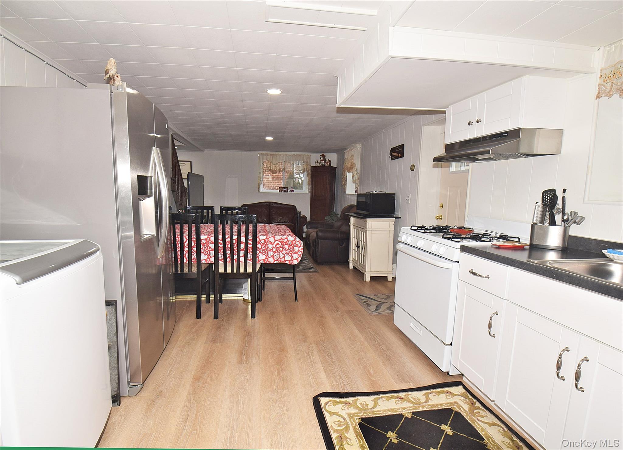 #16 photo, 293 85 Avenue, Floral Park , NY 11001