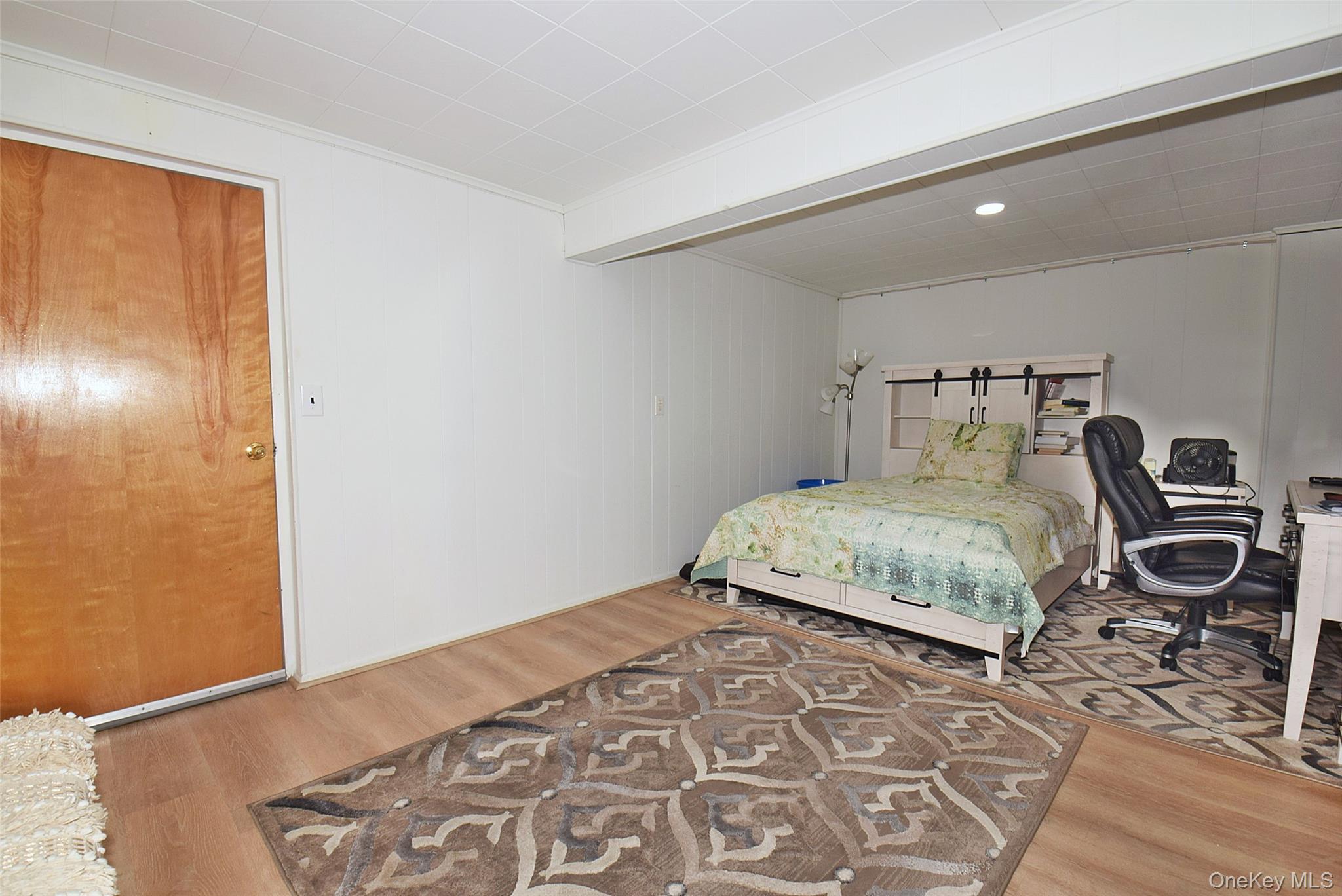 #20 photo, 293 85 Avenue, Floral Park , NY 11001