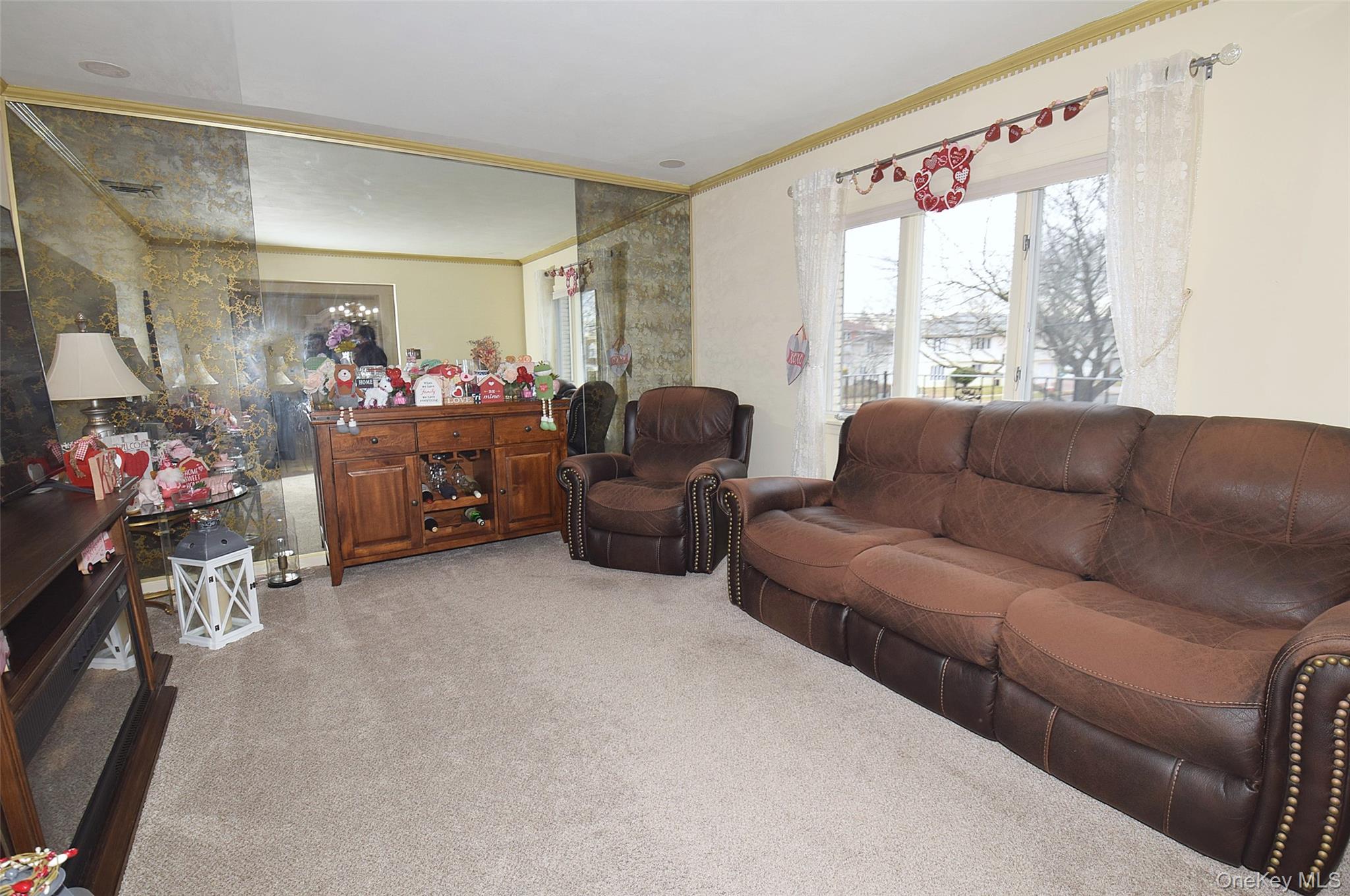 #3 photo, 293 85 Avenue, Floral Park , NY 11001