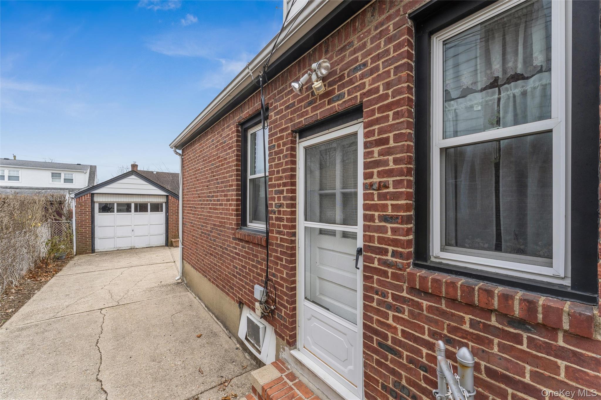 #13 photo, 1119 Theodora Street, מחוז נסאו Franklin Square , NY 11010