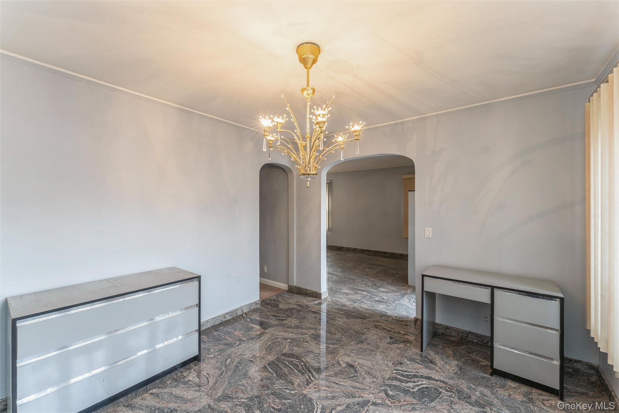 #4 photo, 1119 Theodora Street, מחוז נסאו Franklin Square , NY 11010