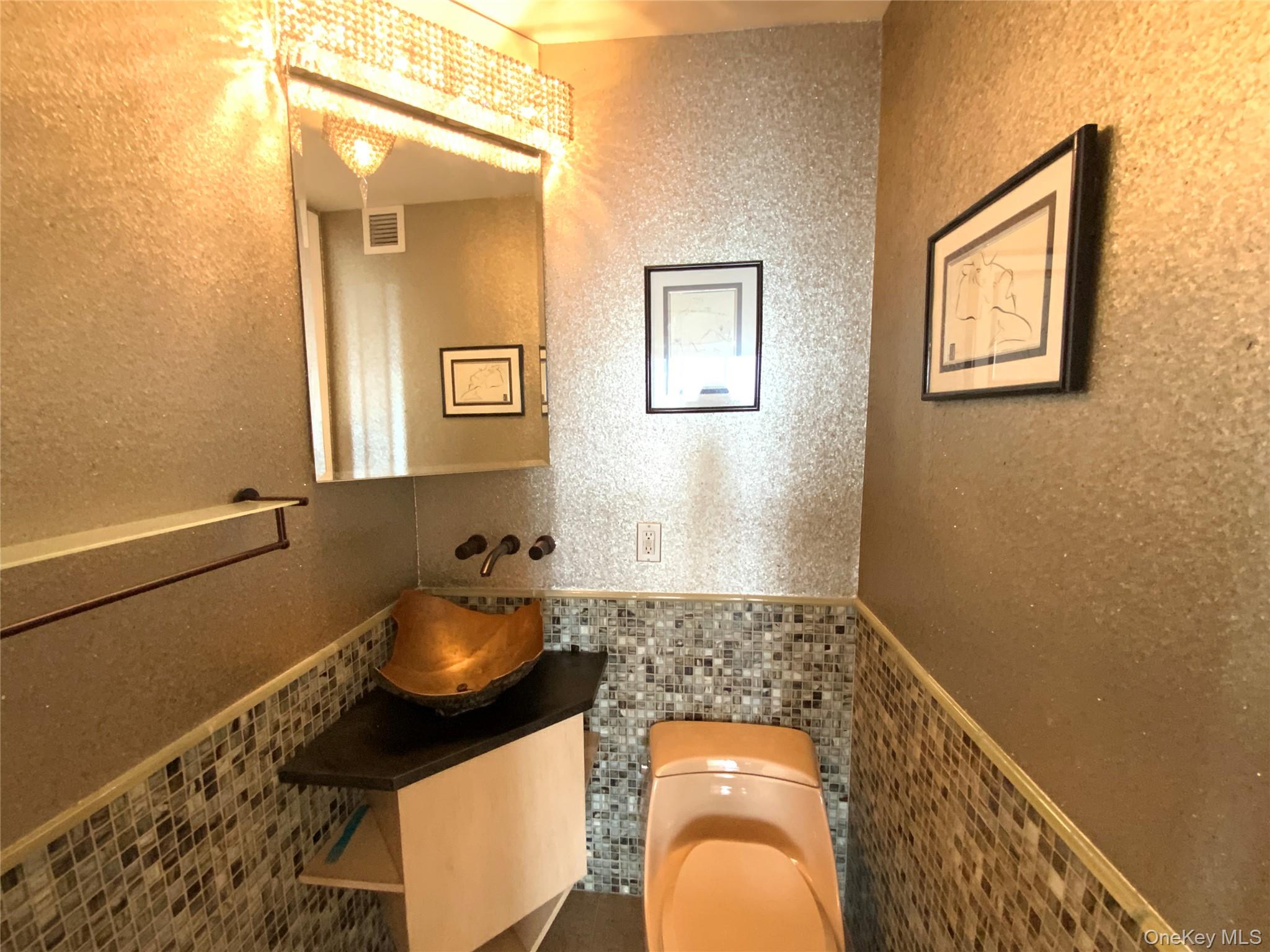 #11 photo, 27010 Grand Central Parkway, Floral Park , NY 11005