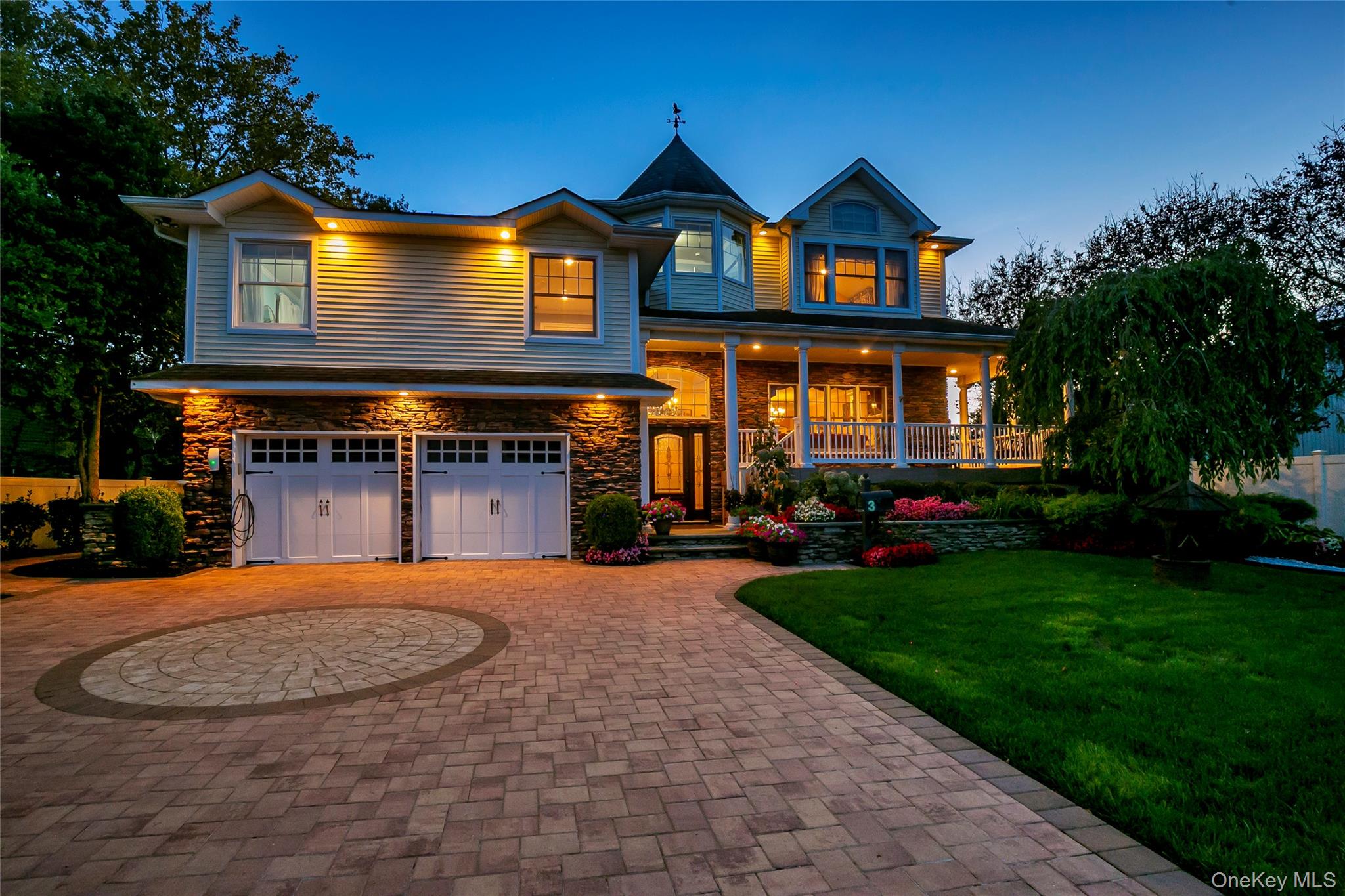 #1 photo, 3 Saint Lawrence Place, Jericho , NY 11753