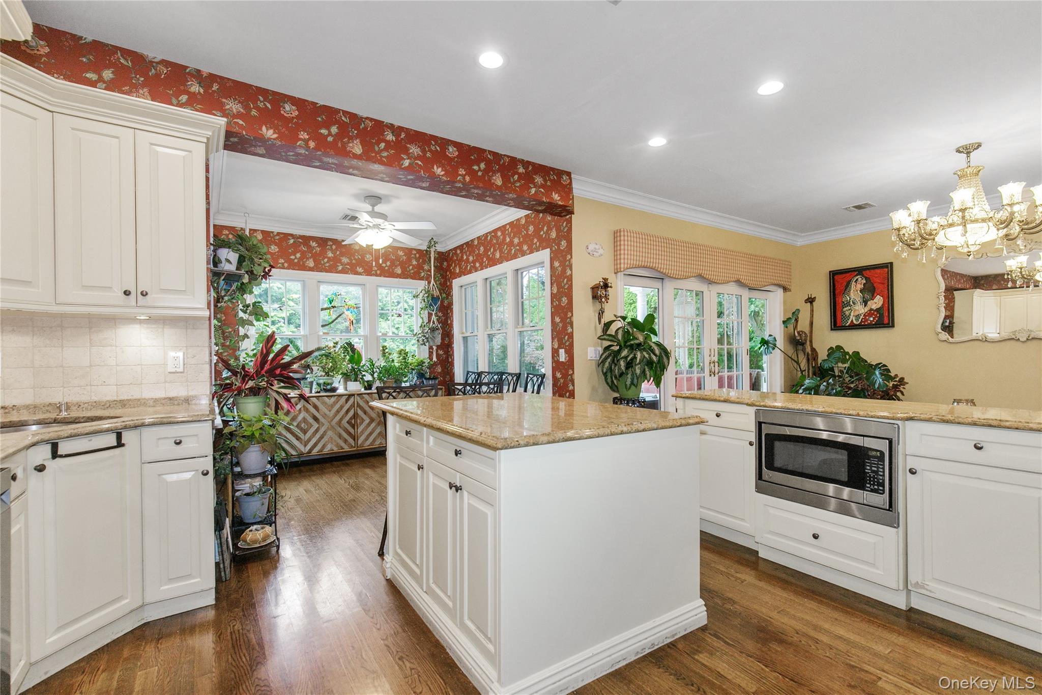 #14 photo, 3 Saint Lawrence Place, Jericho , NY 11753