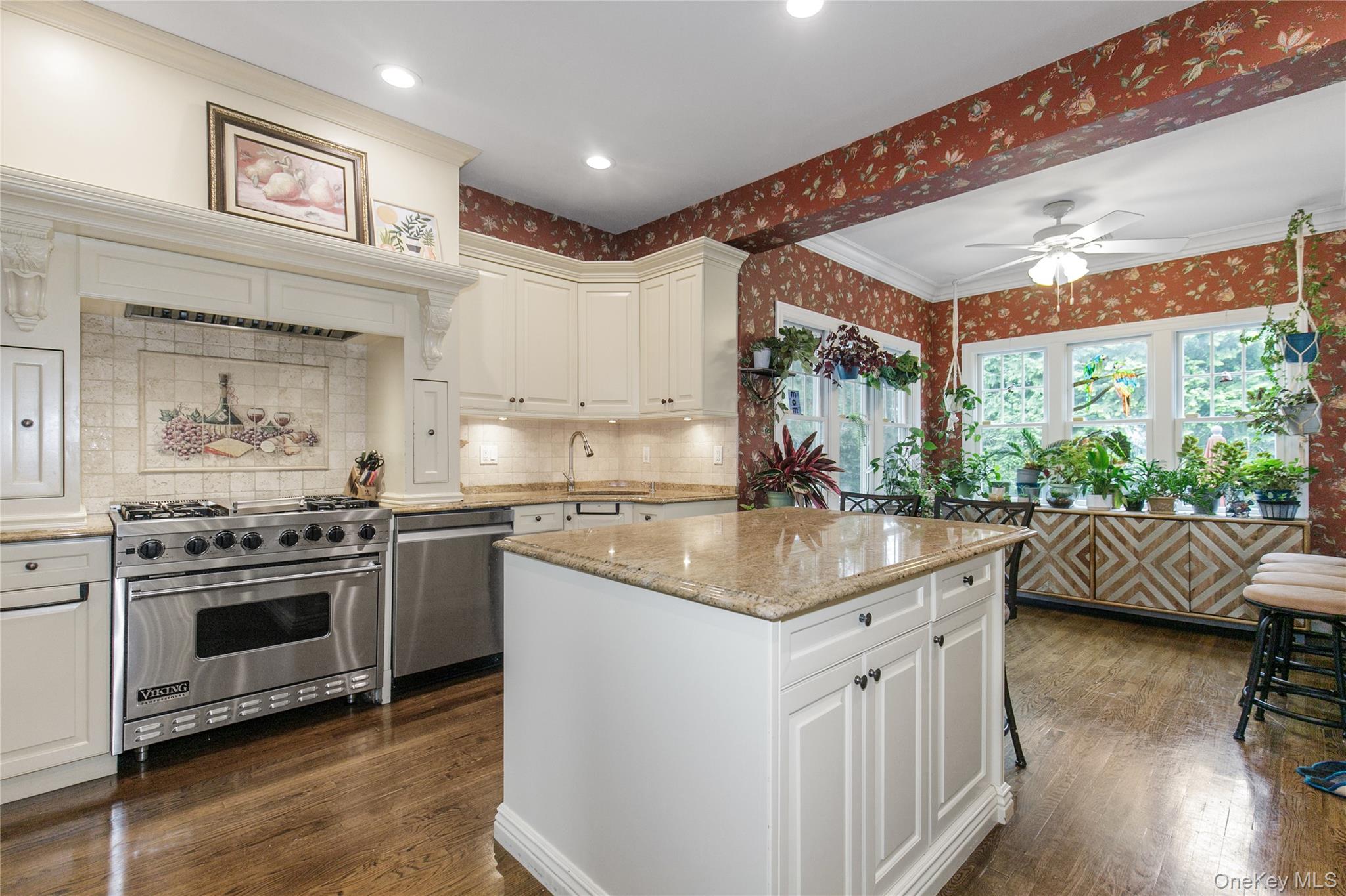 #15 photo, 3 Saint Lawrence Place, Jericho , NY 11753