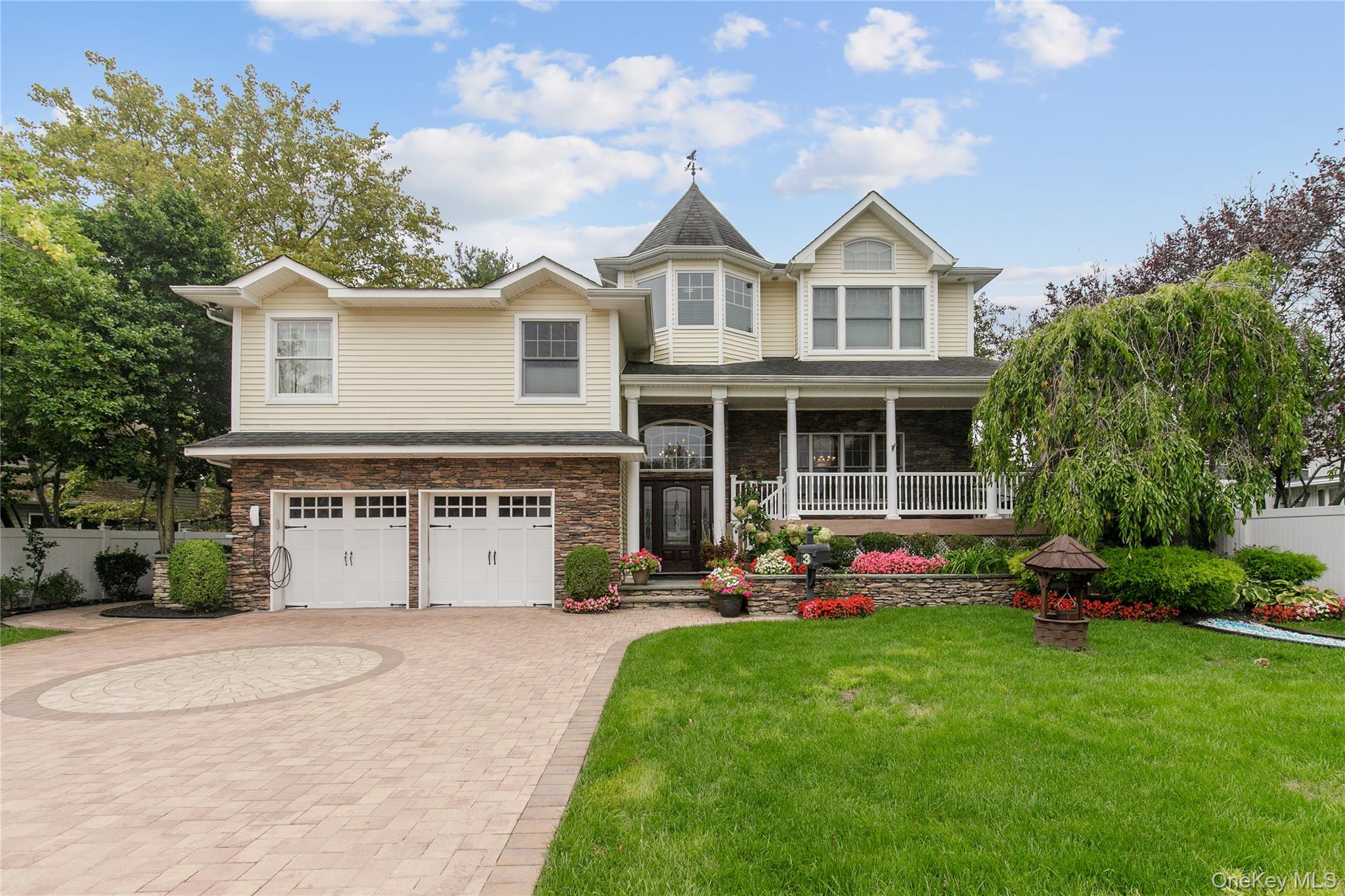 #4 photo, 3 Saint Lawrence Place, Jericho , NY 11753