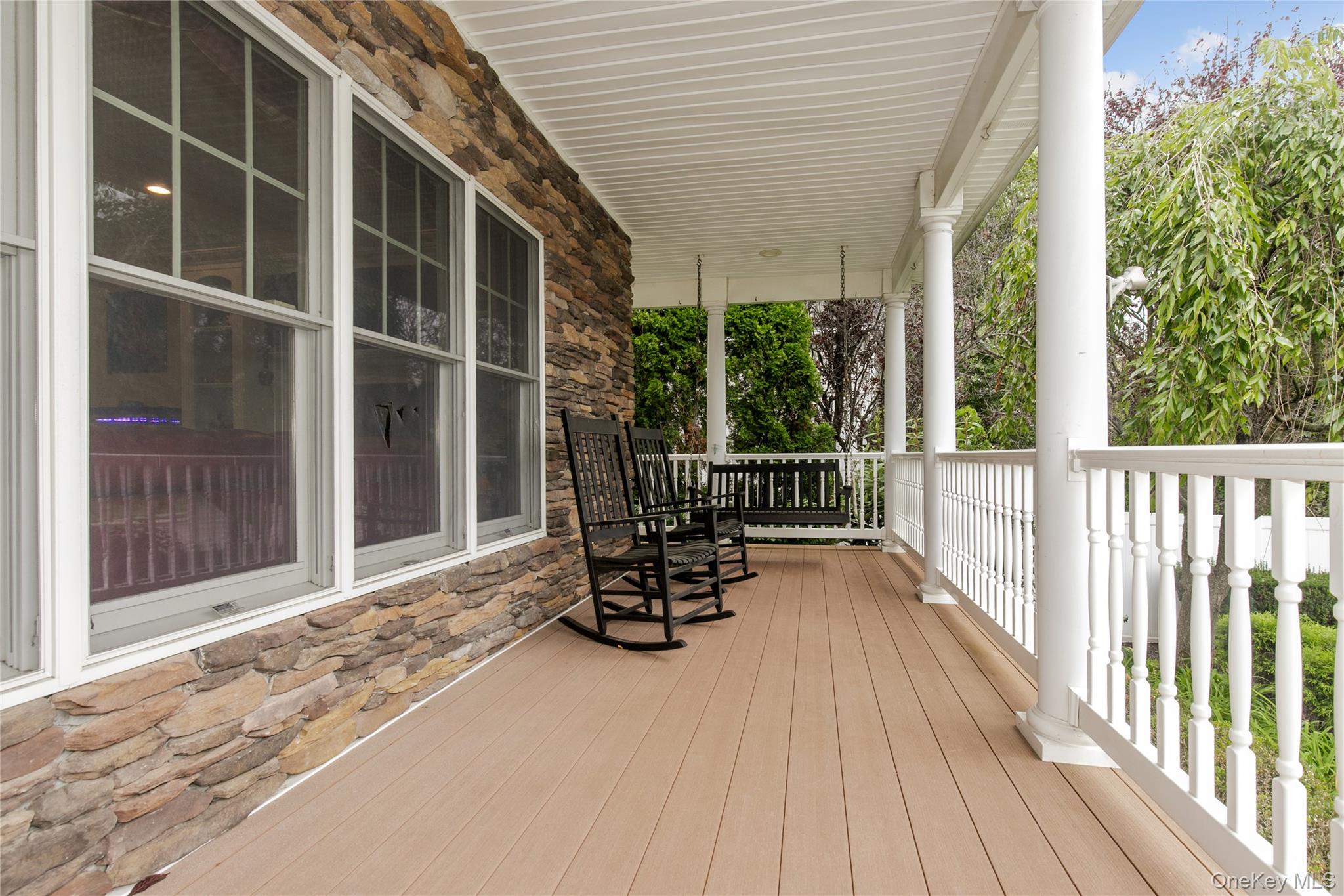 #7 photo, 3 Saint Lawrence Place, Jericho , NY 11753