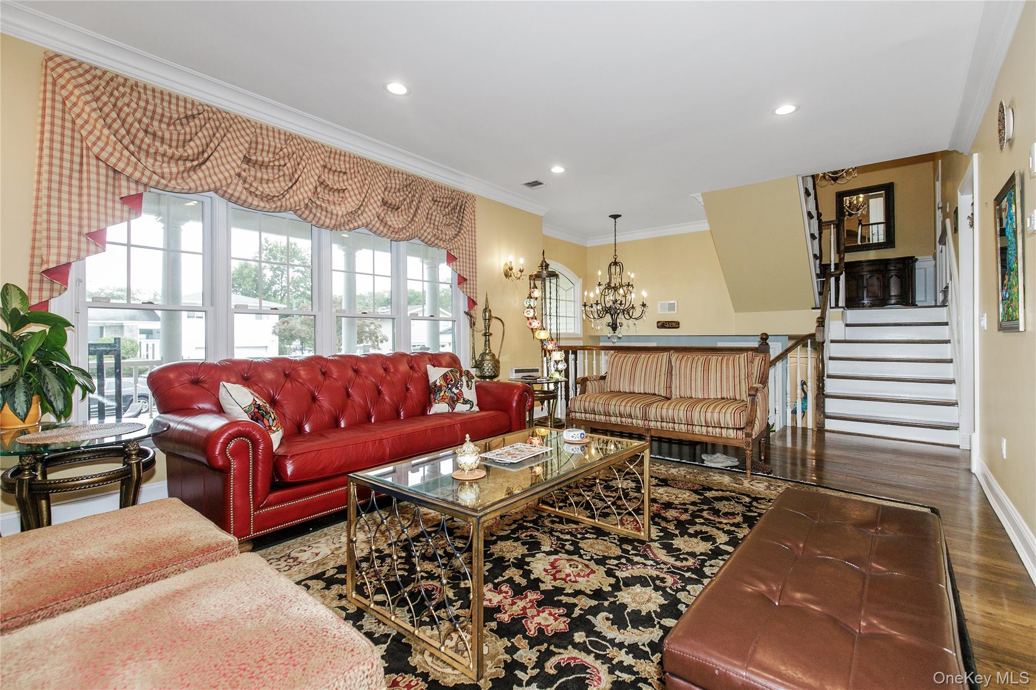 #9 photo, 3 Saint Lawrence Place, Jericho , NY 11753