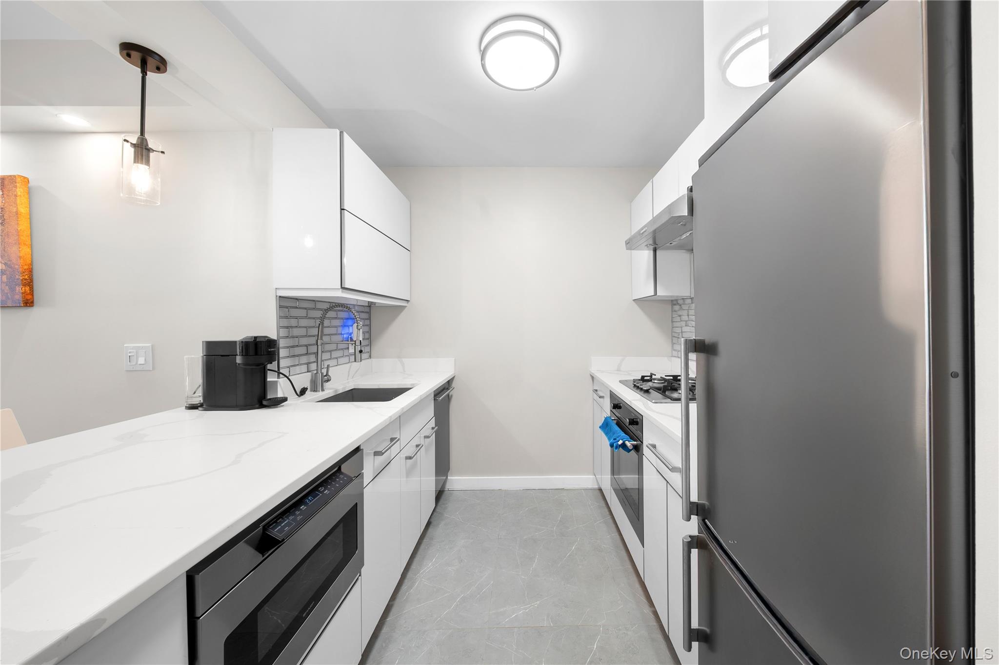 #12 photo, 4-74 48th Avenue, كوينز Long Island City , NY 11109