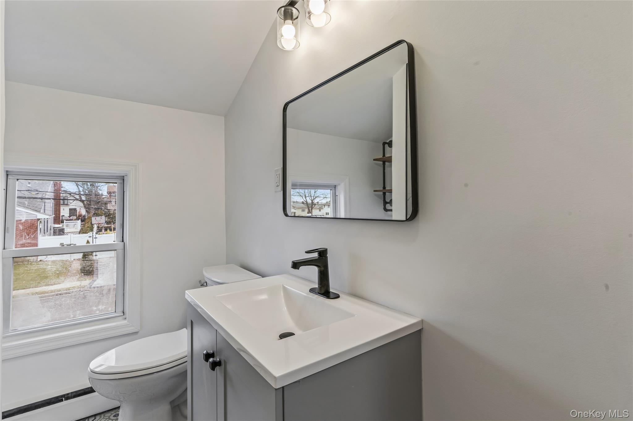 #13 photo, 3322 Parkway Drive, מחוז נסאו Baldwin Harbor , NY 11510