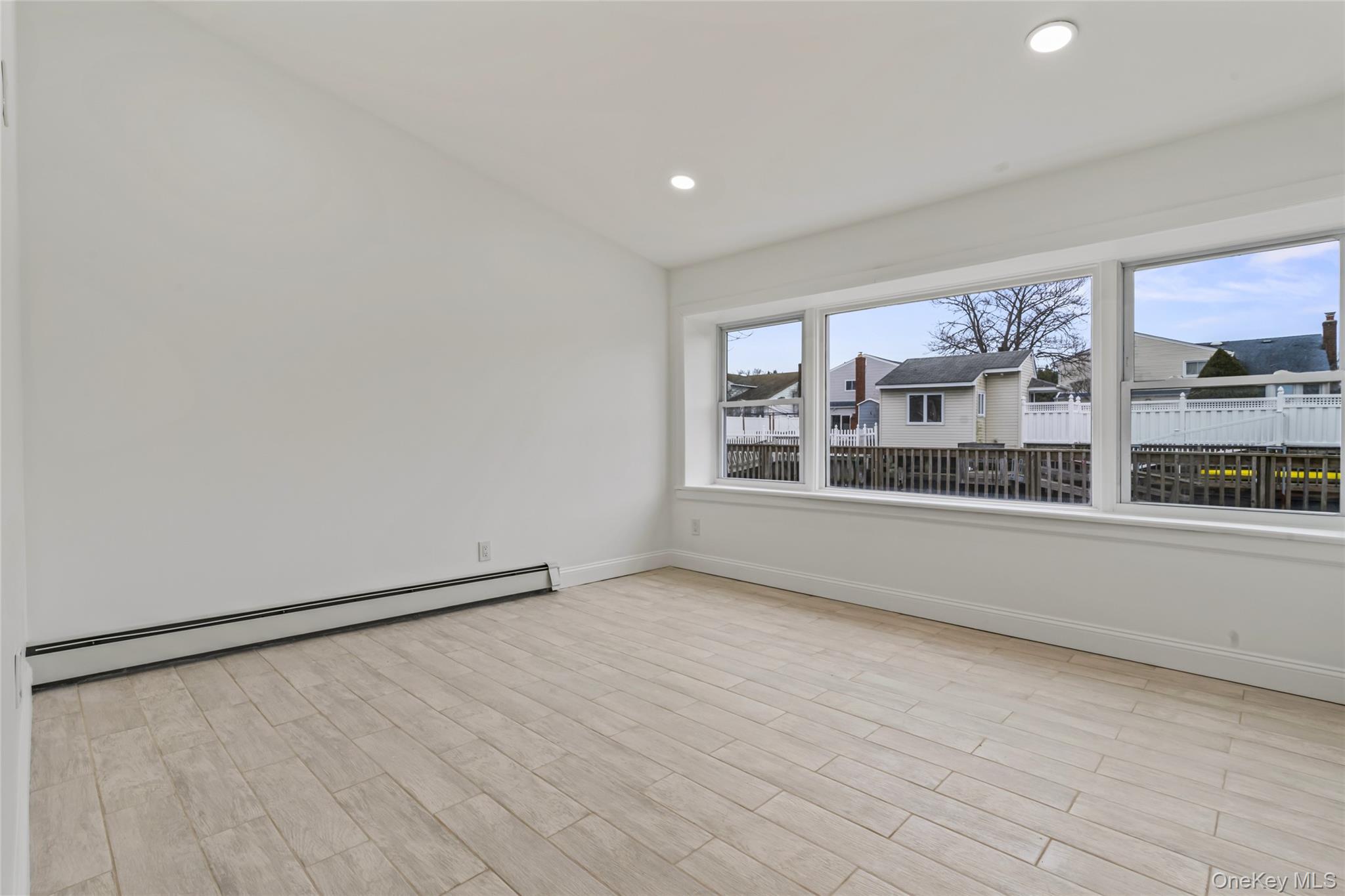 #6 photo, 3322 Parkway Drive, מחוז נסאו Baldwin Harbor , NY 11510