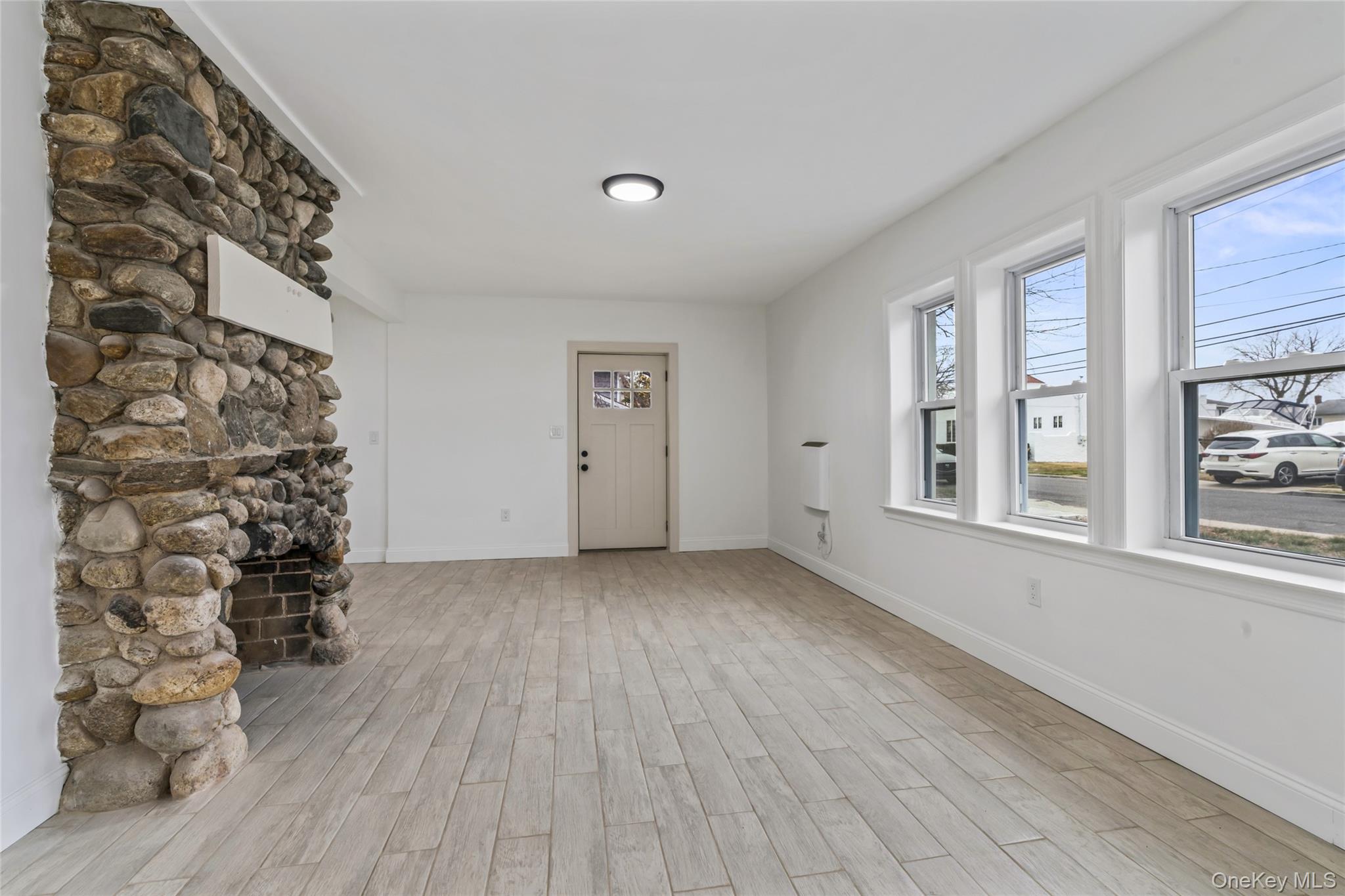 #8 photo, 3322 Parkway Drive, מחוז נסאו Baldwin Harbor , NY 11510