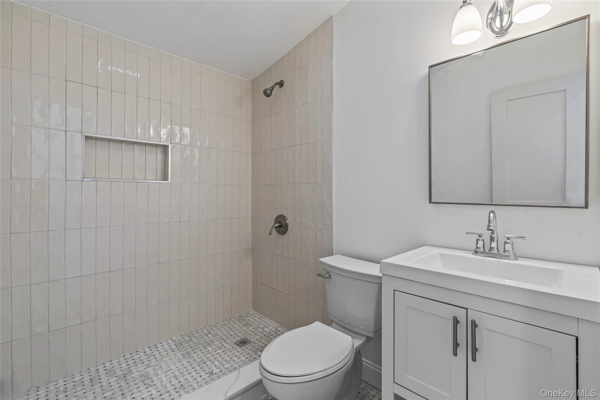 #9 photo, 3322 Parkway Drive, מחוז נסאו Baldwin Harbor , NY 11510