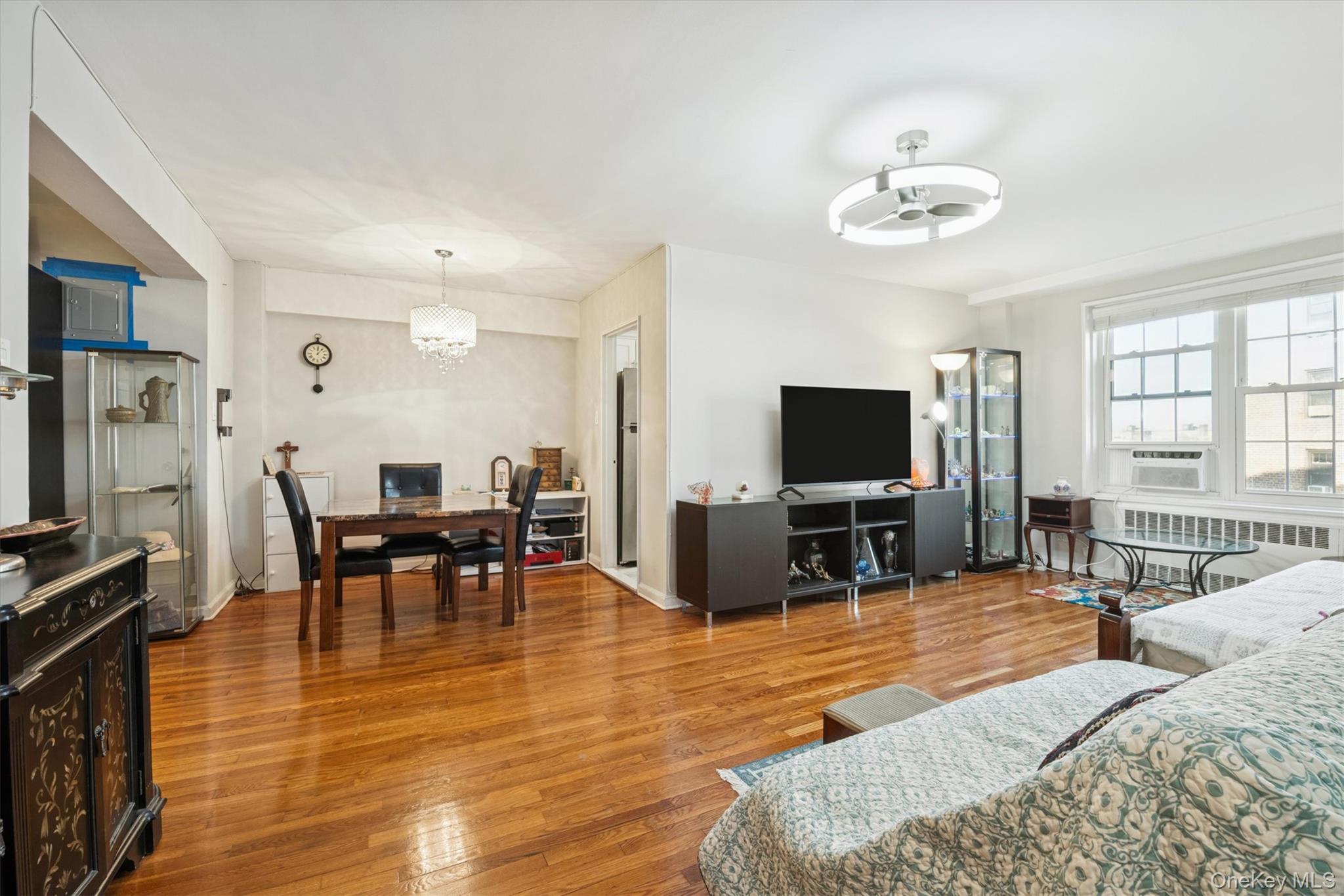 #1 photo, 139-09 84th Drive, Briarwood , NY 11435