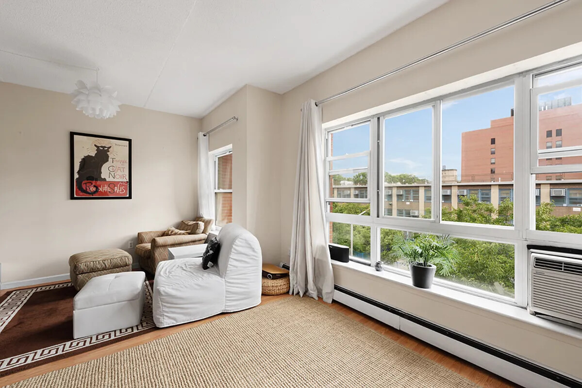 #2 photo, 56 E 120TH Street, South Harlem , NY 10035