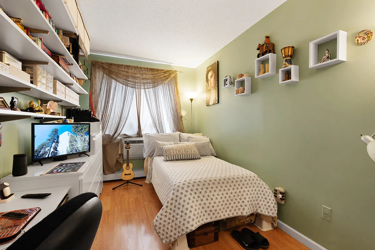 #9 photo, 56 E 120TH Street, South Harlem , NY 10035