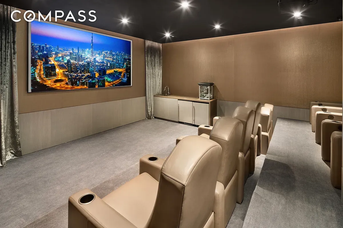 #21 photo, 49 Chambers Street, Tribeca , NY 10007