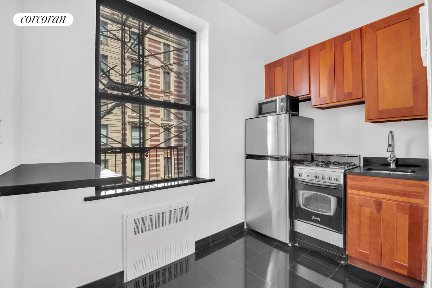 #4 photo, 102 W 80TH Street, Upper West Side , NY 10024