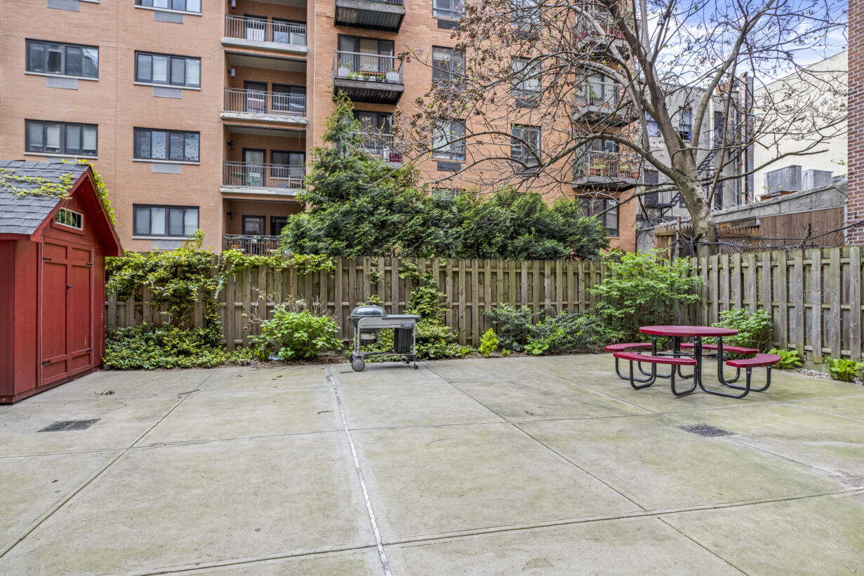 #9 photo, 317 E 111TH Street, East Harlem , NY 10035