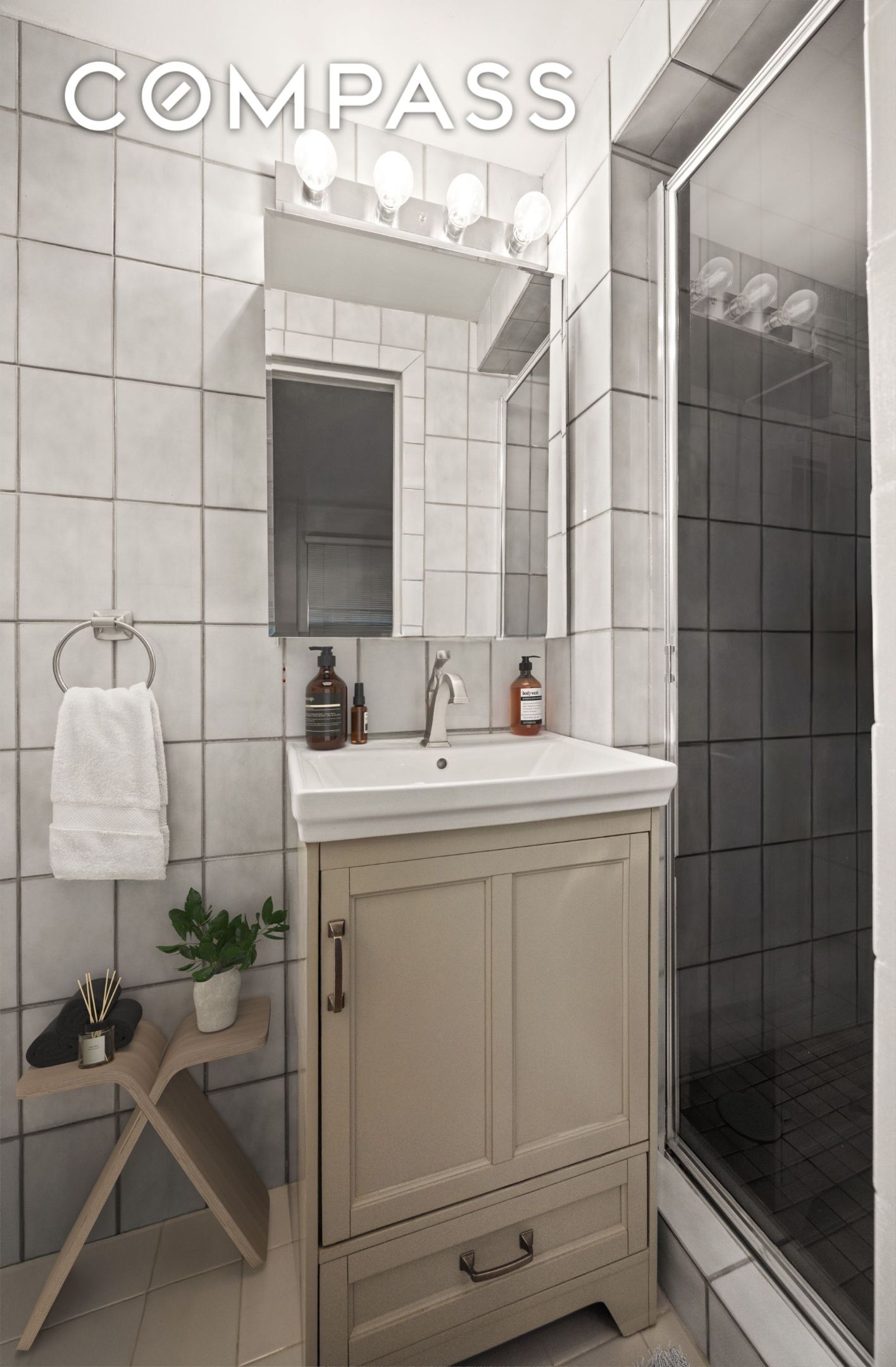 #8 photo, 45 W 54th Street, Midtown , NY 10019