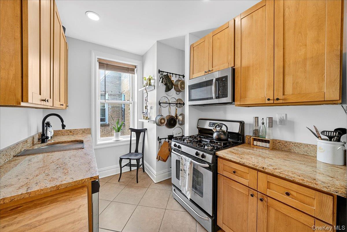 #6 photo, 811 Walton Avenue, Bronx , NY 10451