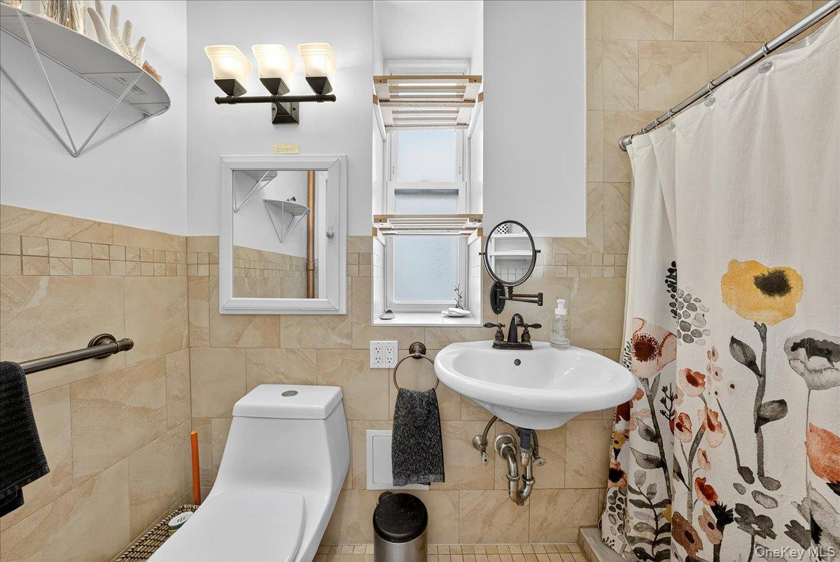 #7 photo, 811 Walton Avenue, Bronx , NY 10451