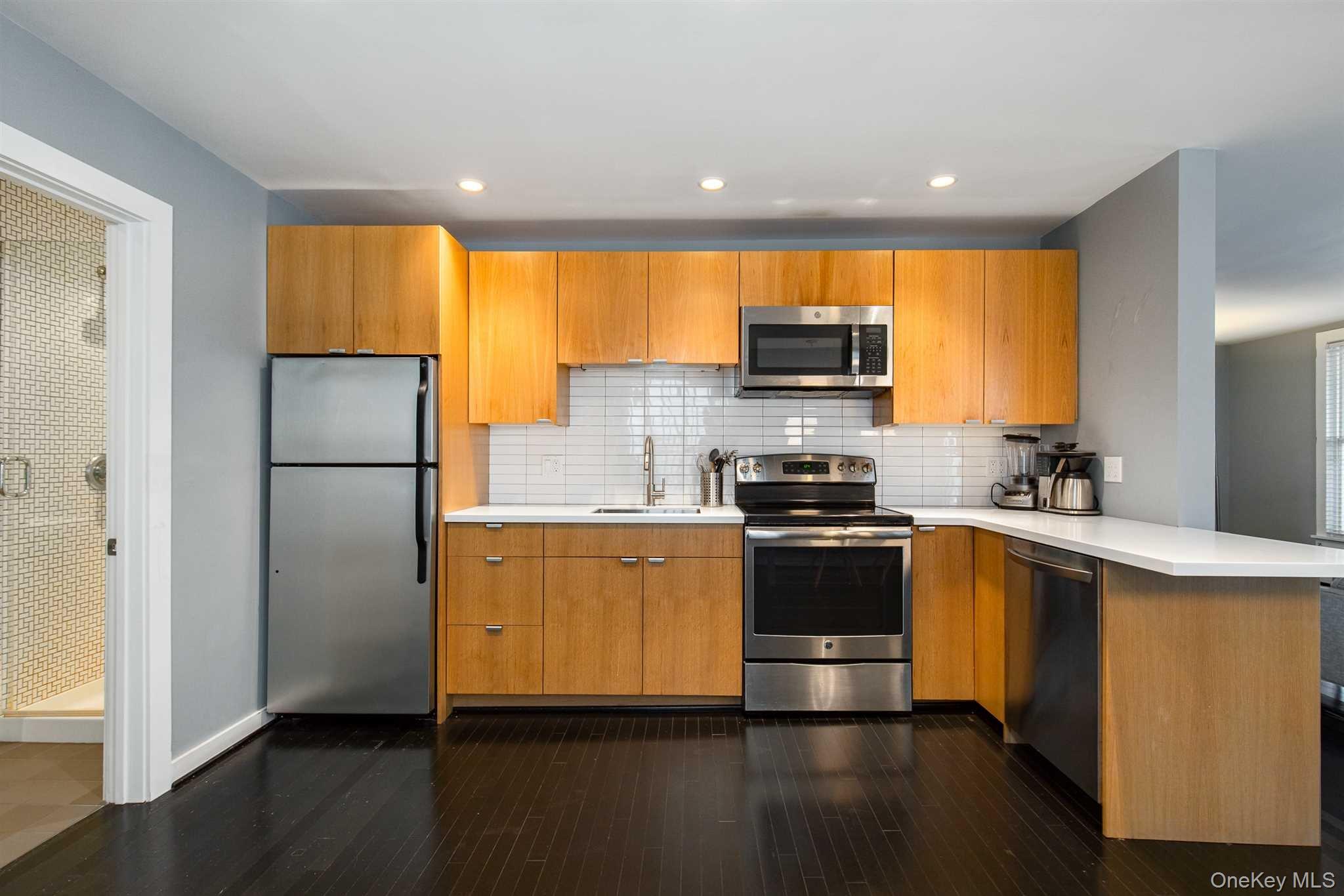 #6 photo, 44 MAIN ST Street, 뉴욕주 Millerton , NY 12546