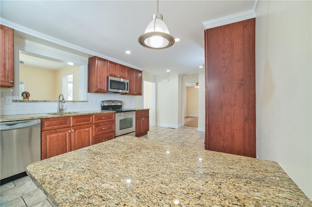 #3 photo, 99 Maple Avenue, Rye , NY 10580