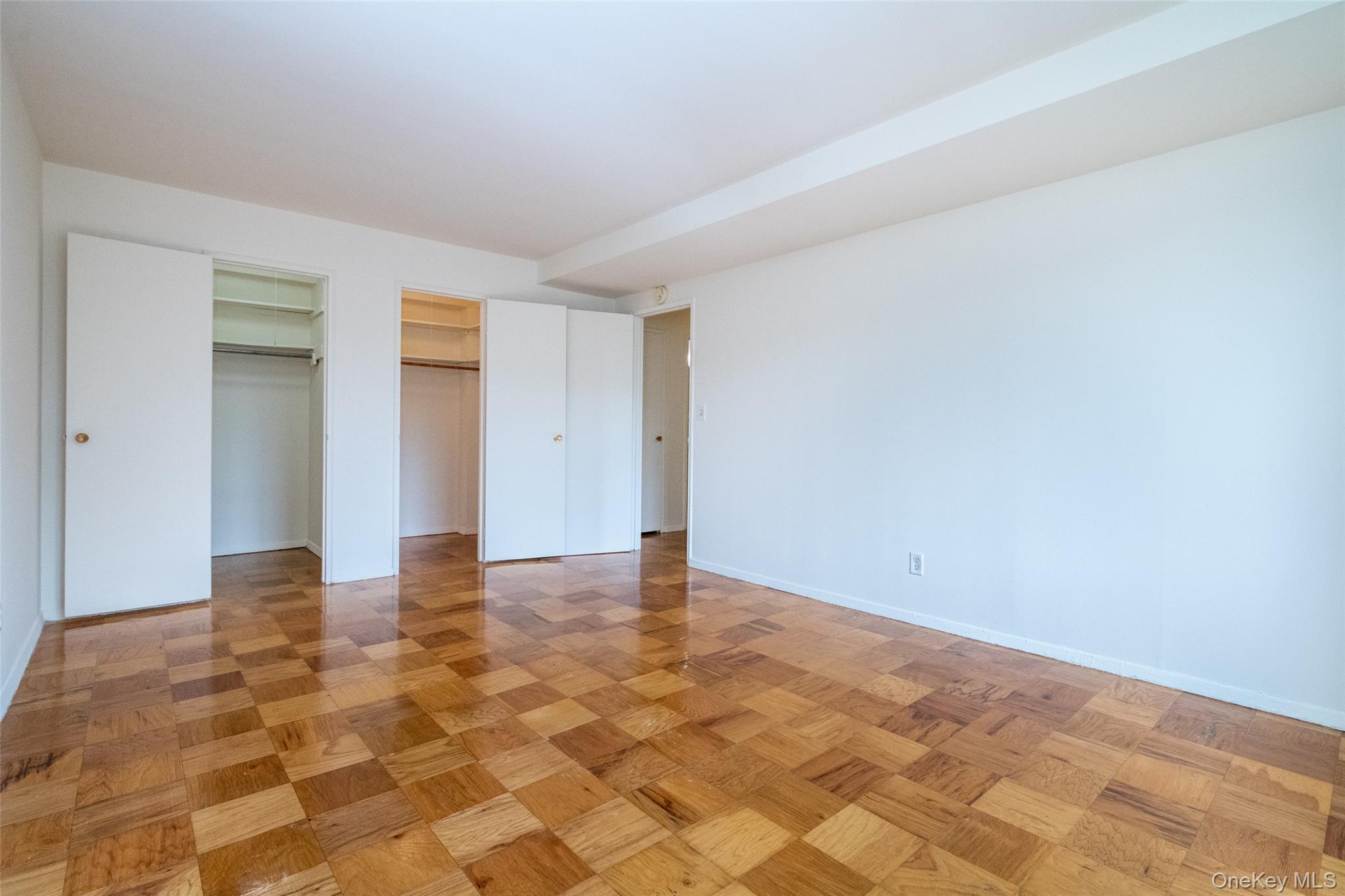 #12 photo, White Plains, White Plains , NY 10604