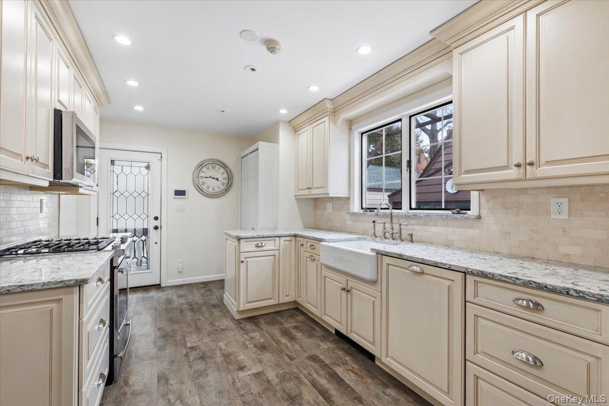 #14 photo, 212 Manhattan Avenue, Tuckahoe , NY 10707